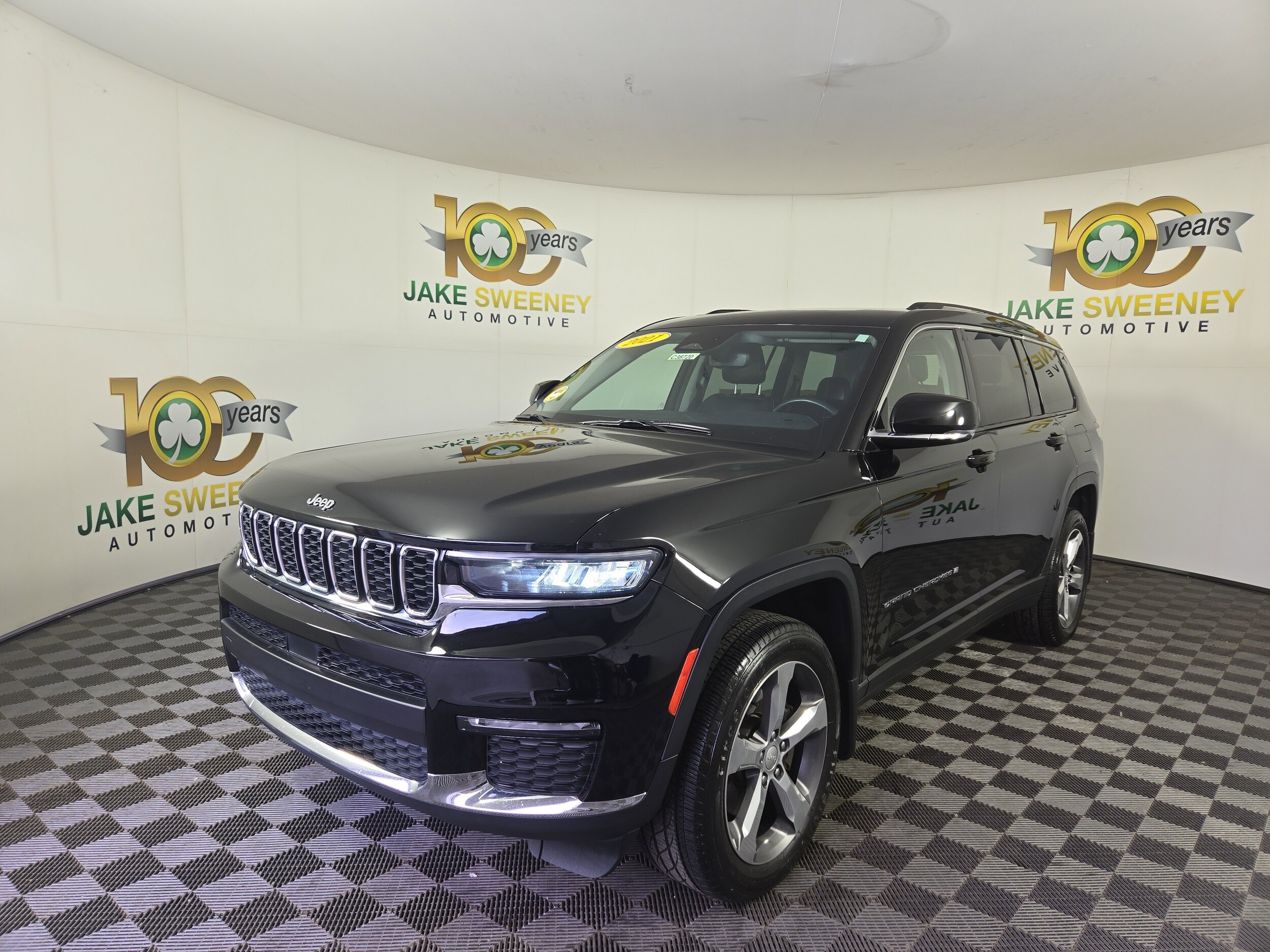 2021 Jeep Grand Cherokee Limited photo 2