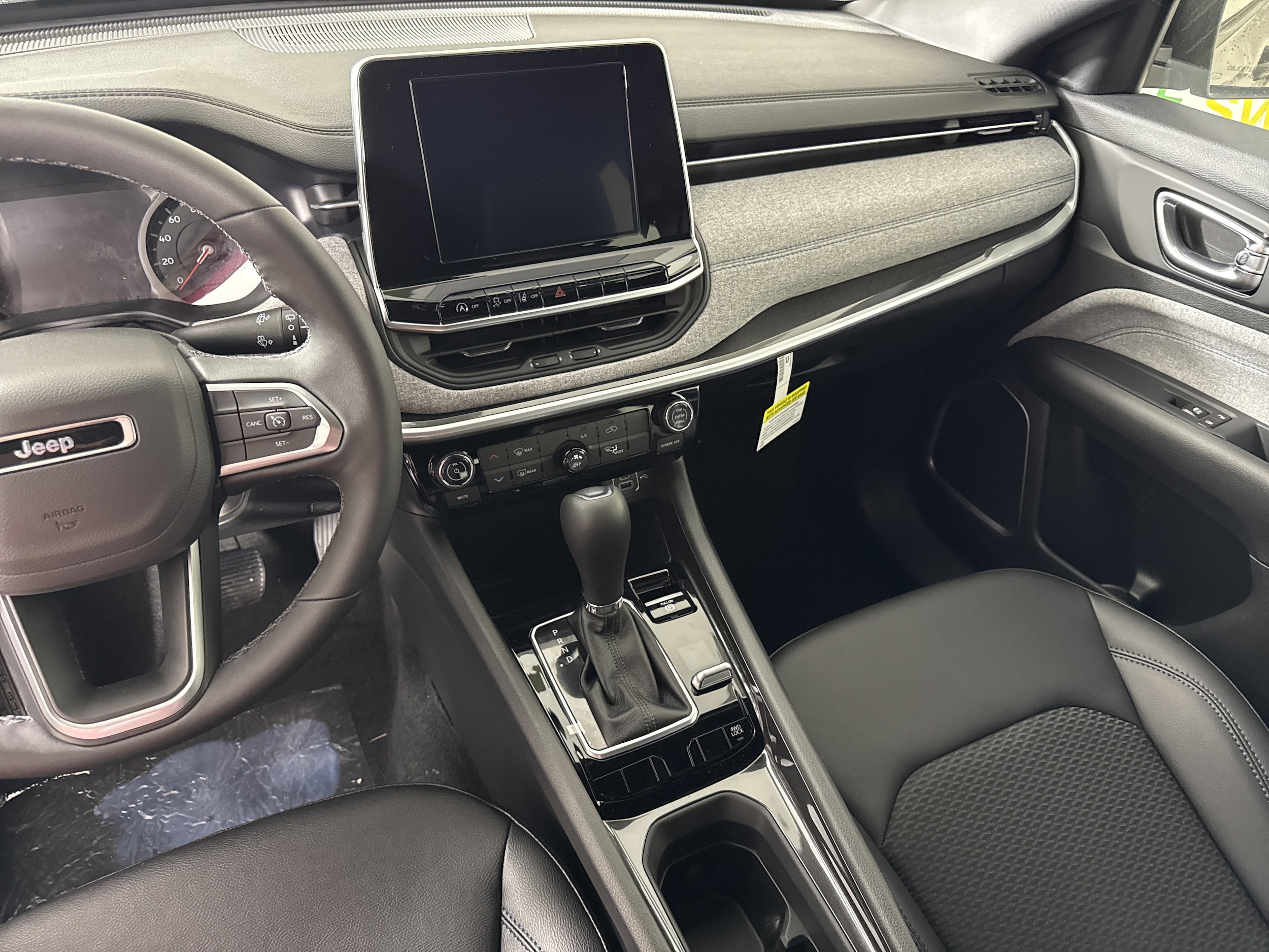2026 Jeep Compass Latitude - Photo 25