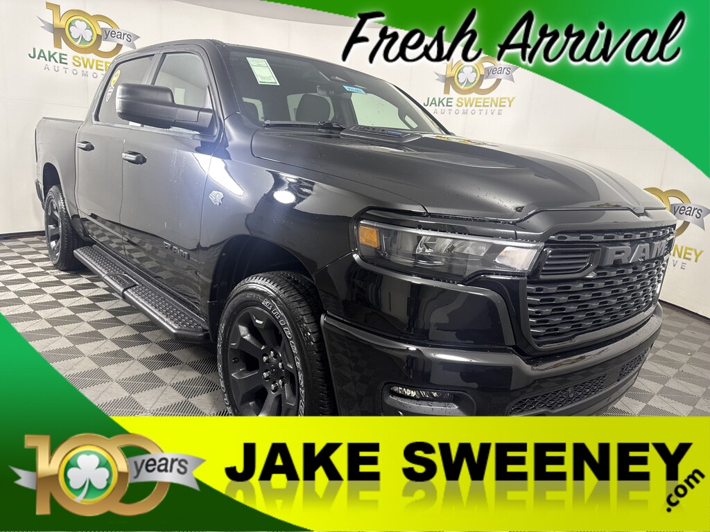 New 2027 Ram 1500 EXPRESS CREW CAB 4X4 5'7 BOX Pickup
