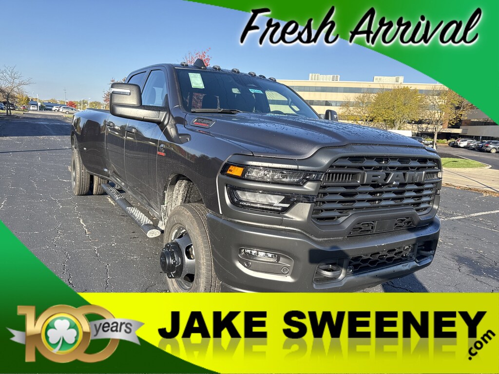 New 2026 Ram 3500 TRADESMAN CREW CAB 4X4 8' BOX Pickup