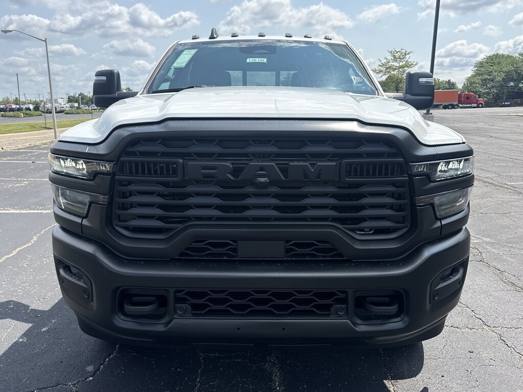 New 2026 Ram 2500 TRADESMAN CREW CAB 4X4 8' BOX Pickup