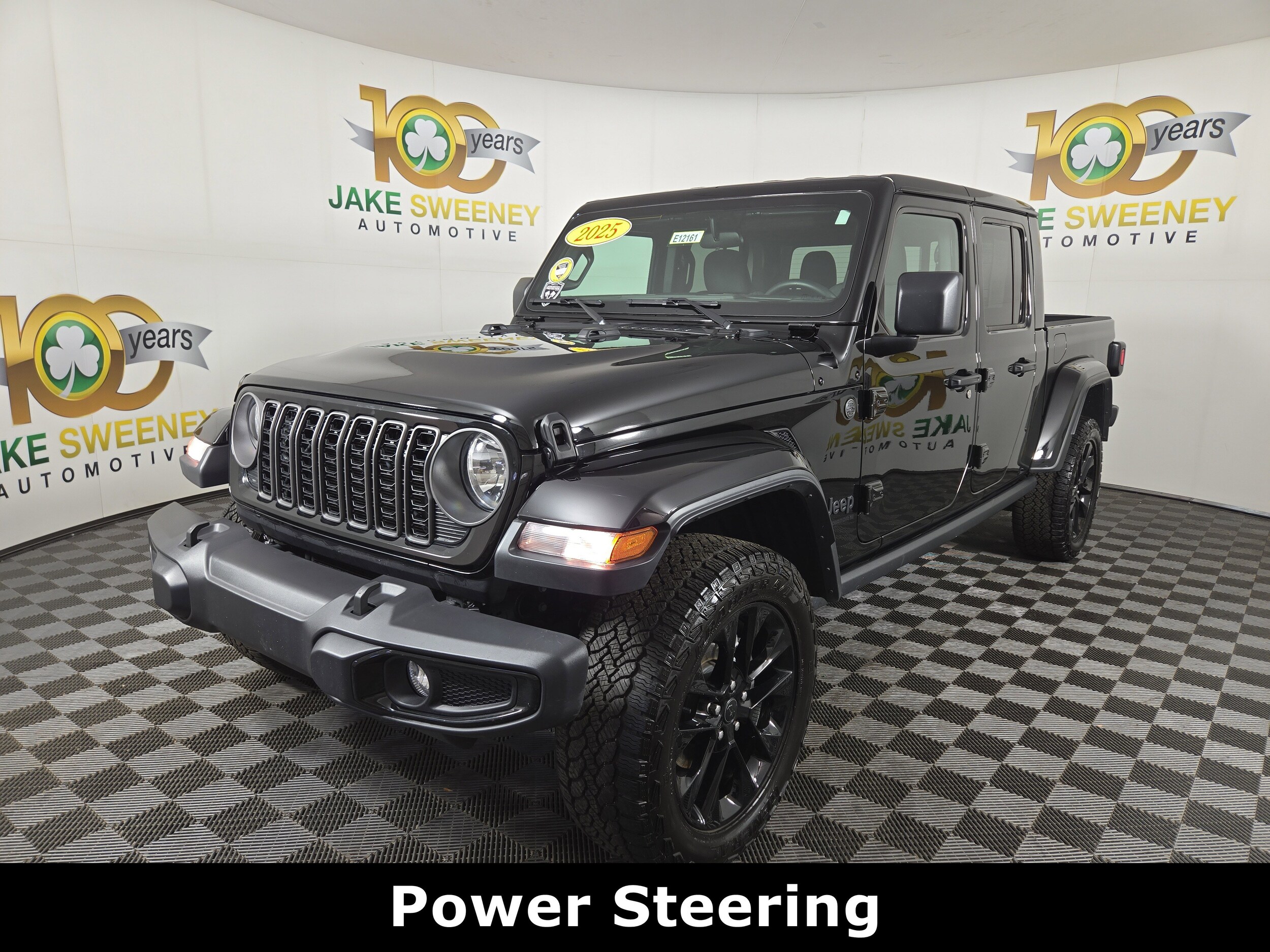 2025 Jeep Gladiator photo 3