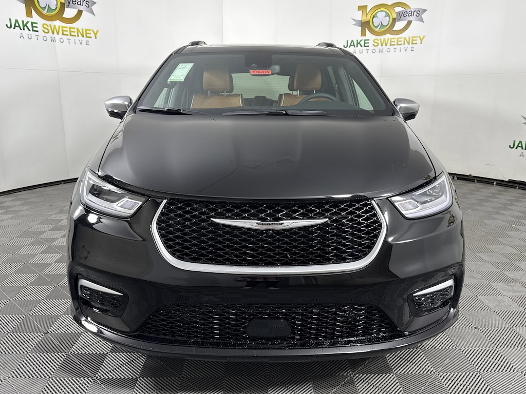New 2026 Chrysler Pacifica PINNACLE Passenger Van