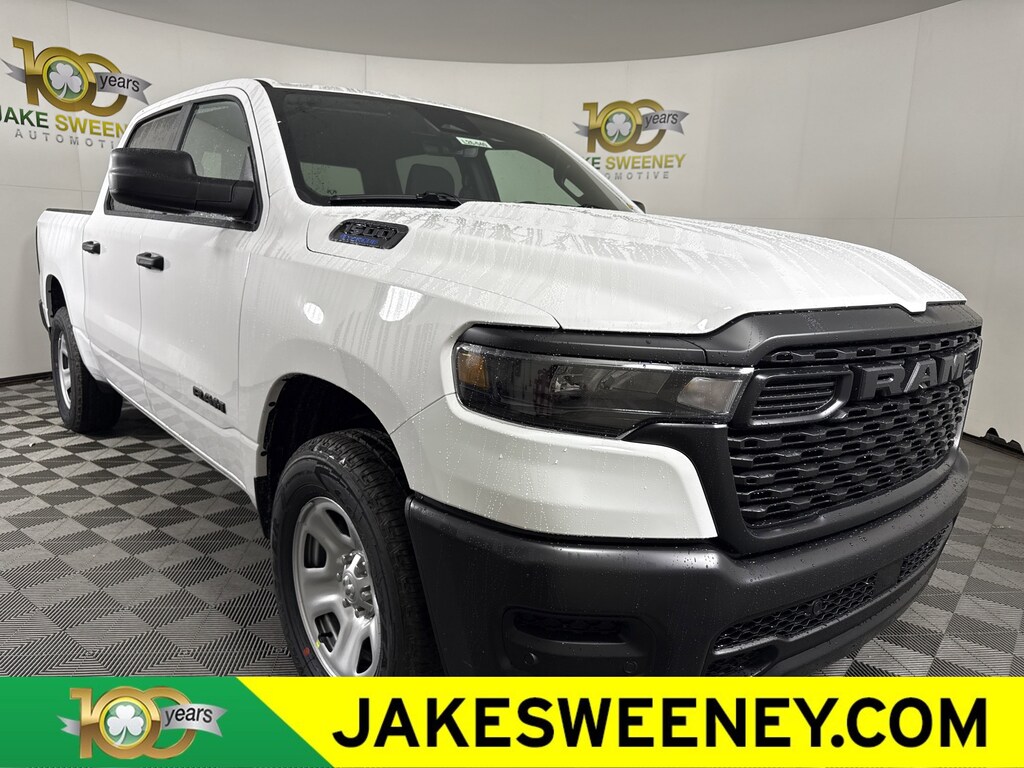 New 2026 Ram 1500 TRADESMAN CREW CAB 4X4 5'7 BOX Pickup