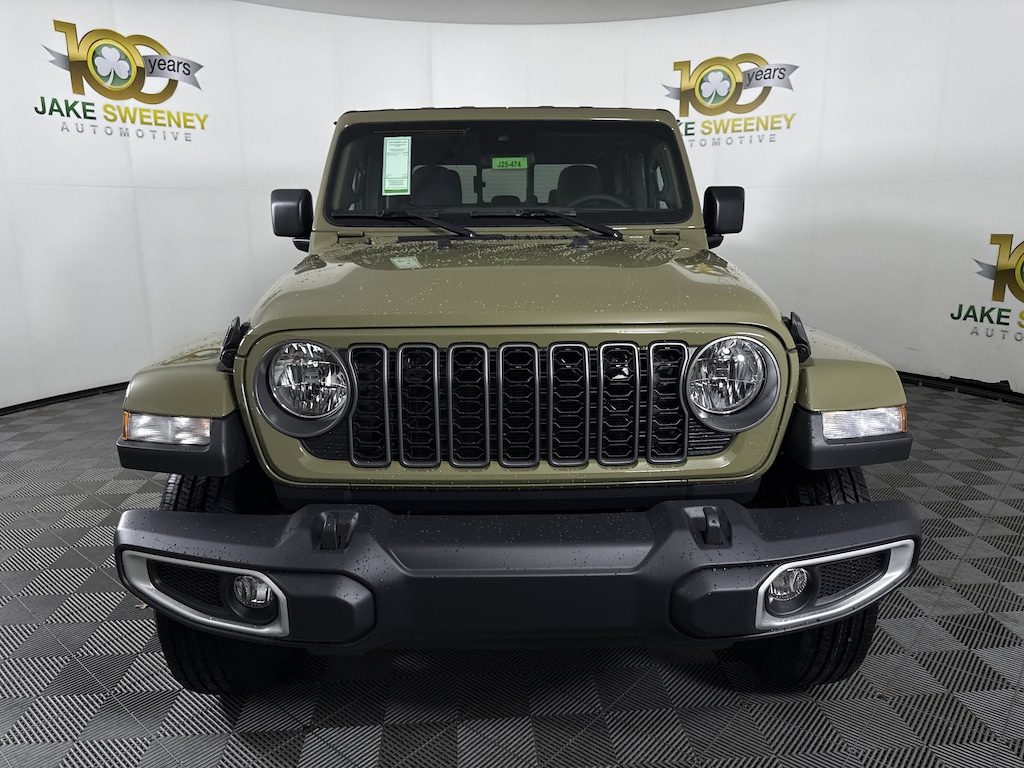 New 2025 Jeep Gladiator SPORT S 4X4 Pickup