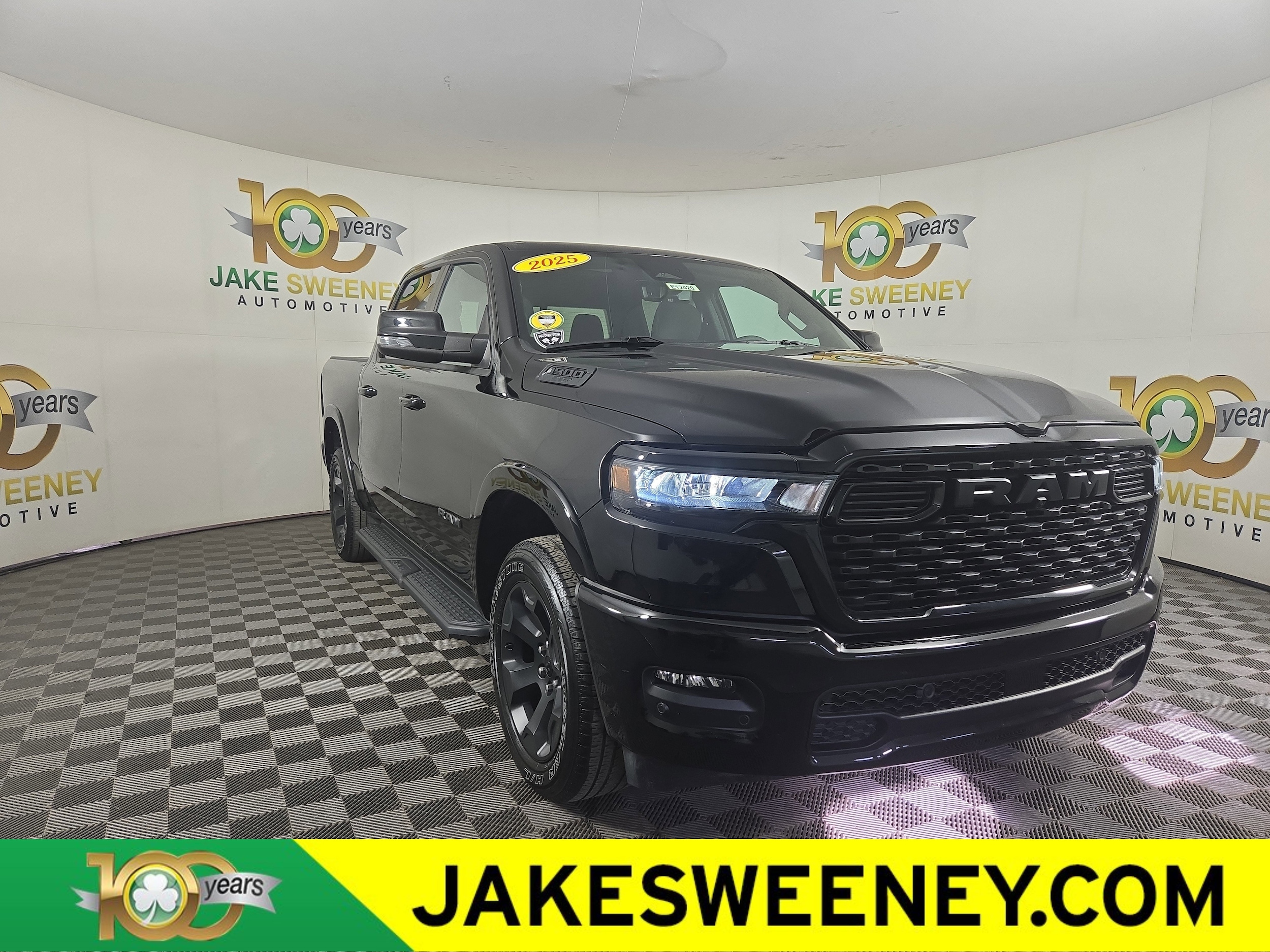 2025 RAM 1500 Big Horn/Lone Star 4x4 Crew Cab 5'7's photo