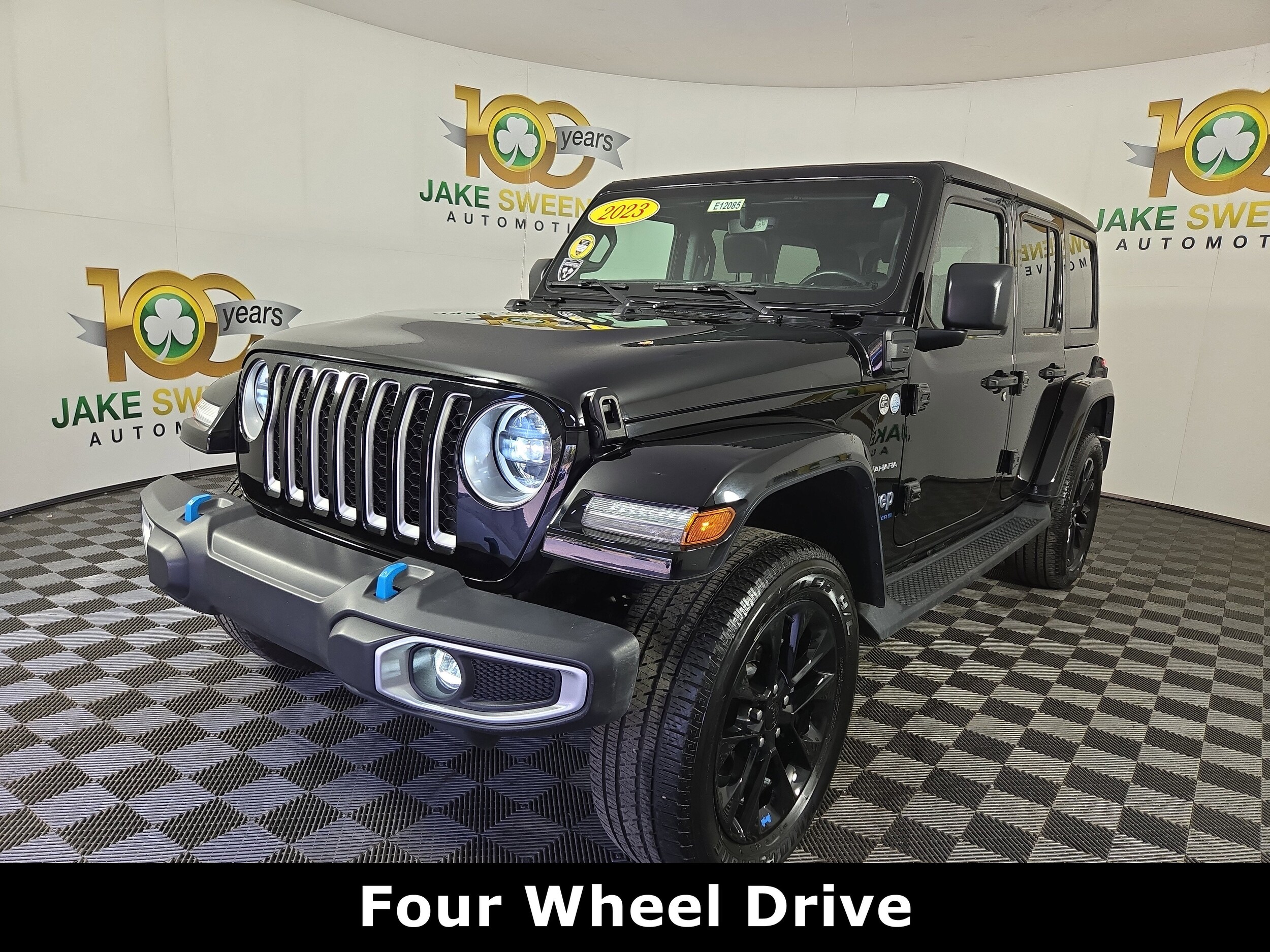 2023 Jeep Wrangler 4xe Sahara photo 3