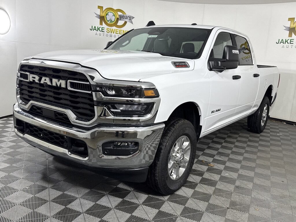 New 2026 Ram 3500 BIG HORN CREW CAB 4X4 6'4 BOX Pickup