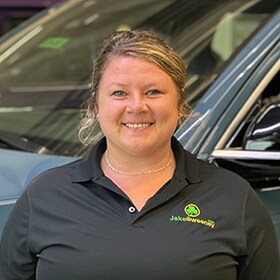 Staff member Tori Heinrich from ID_baa56ef16b2c