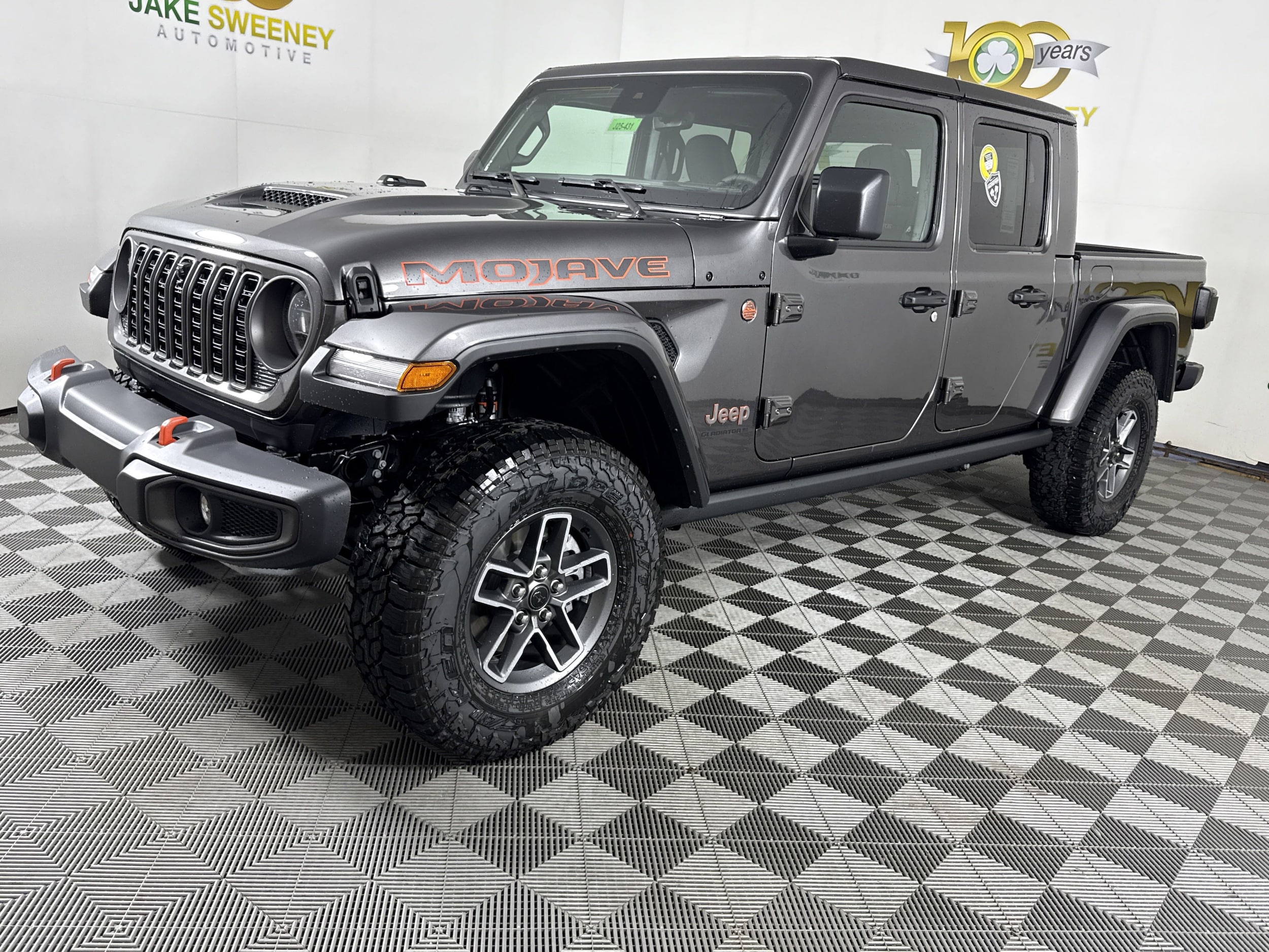 2025 Jeep Gladiator Mojave photo 2