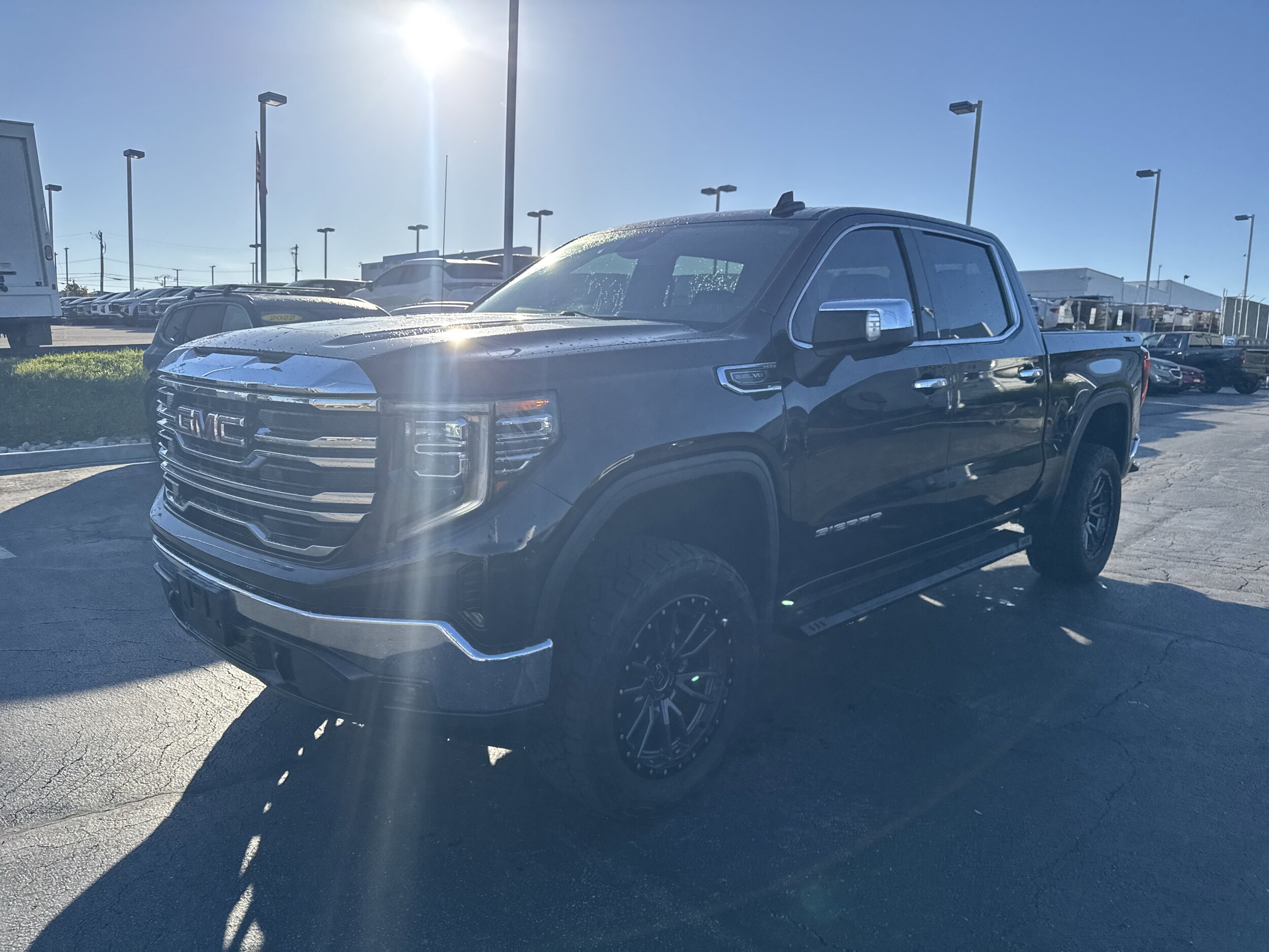2022 Gmc Sierra 1500 SLT photo 3
