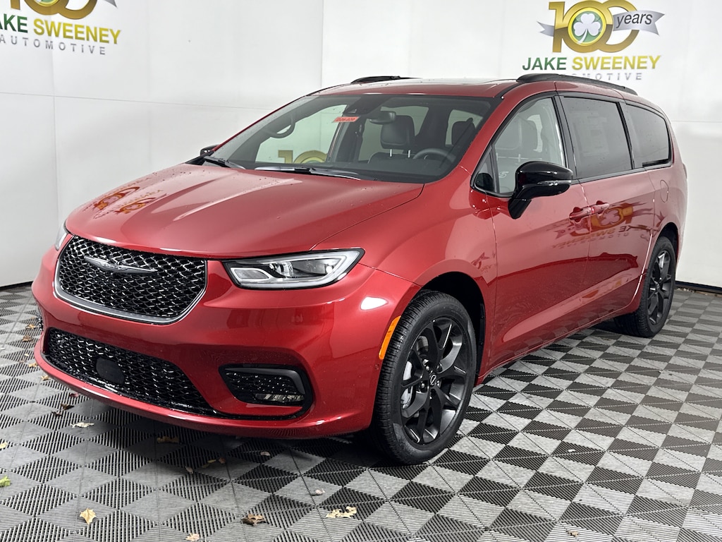 New 2026 Chrysler Pacifica LIMITED AWD Passenger Van