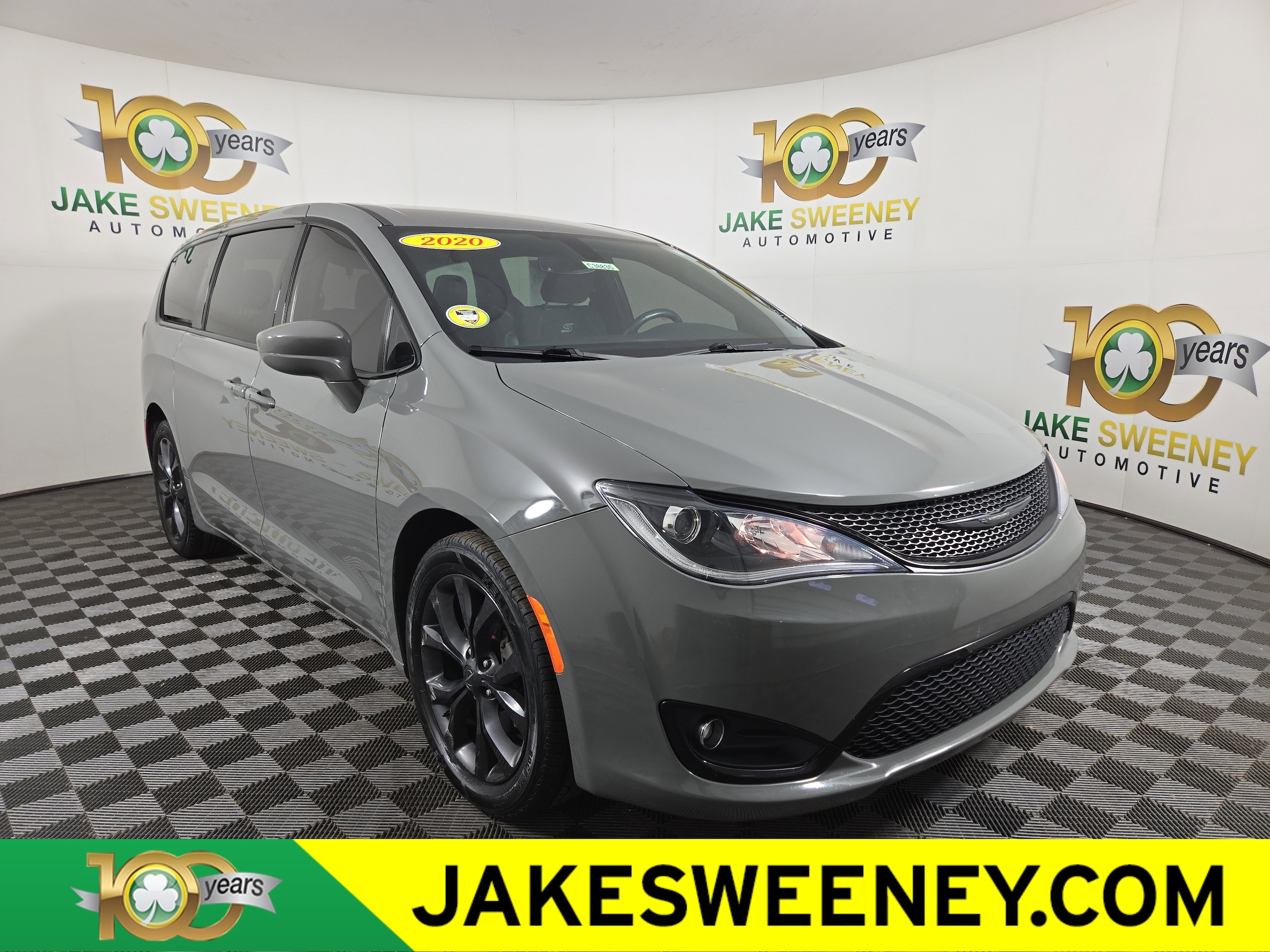 2020 Chrysler Pacifica Touring