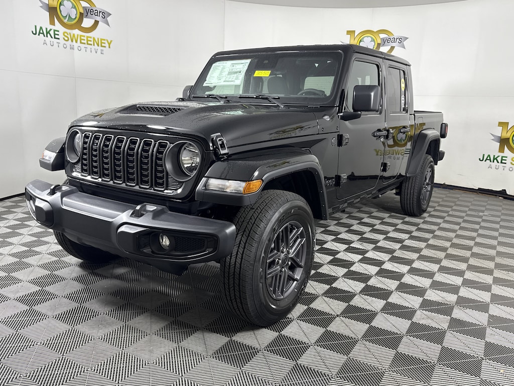 New 2025 Jeep Gladiator SPORT S 4X4 Pickup