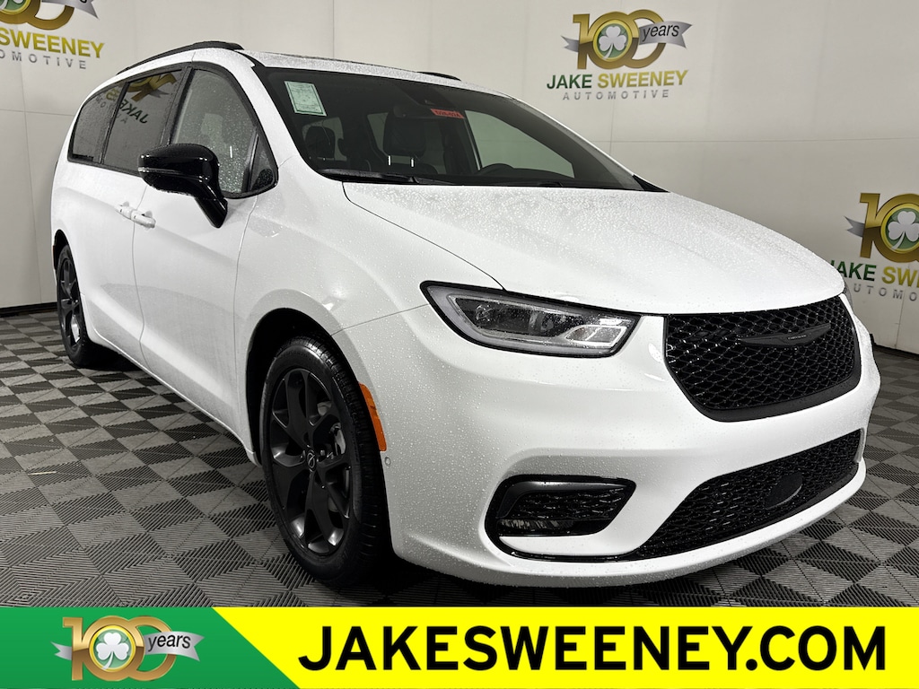 New 2026 Chrysler Pacifica LIMITED Passenger Van
