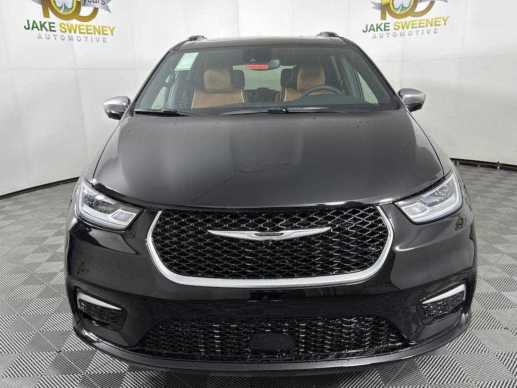 New 2026 Chrysler Pacifica PINNACLE Passenger Van