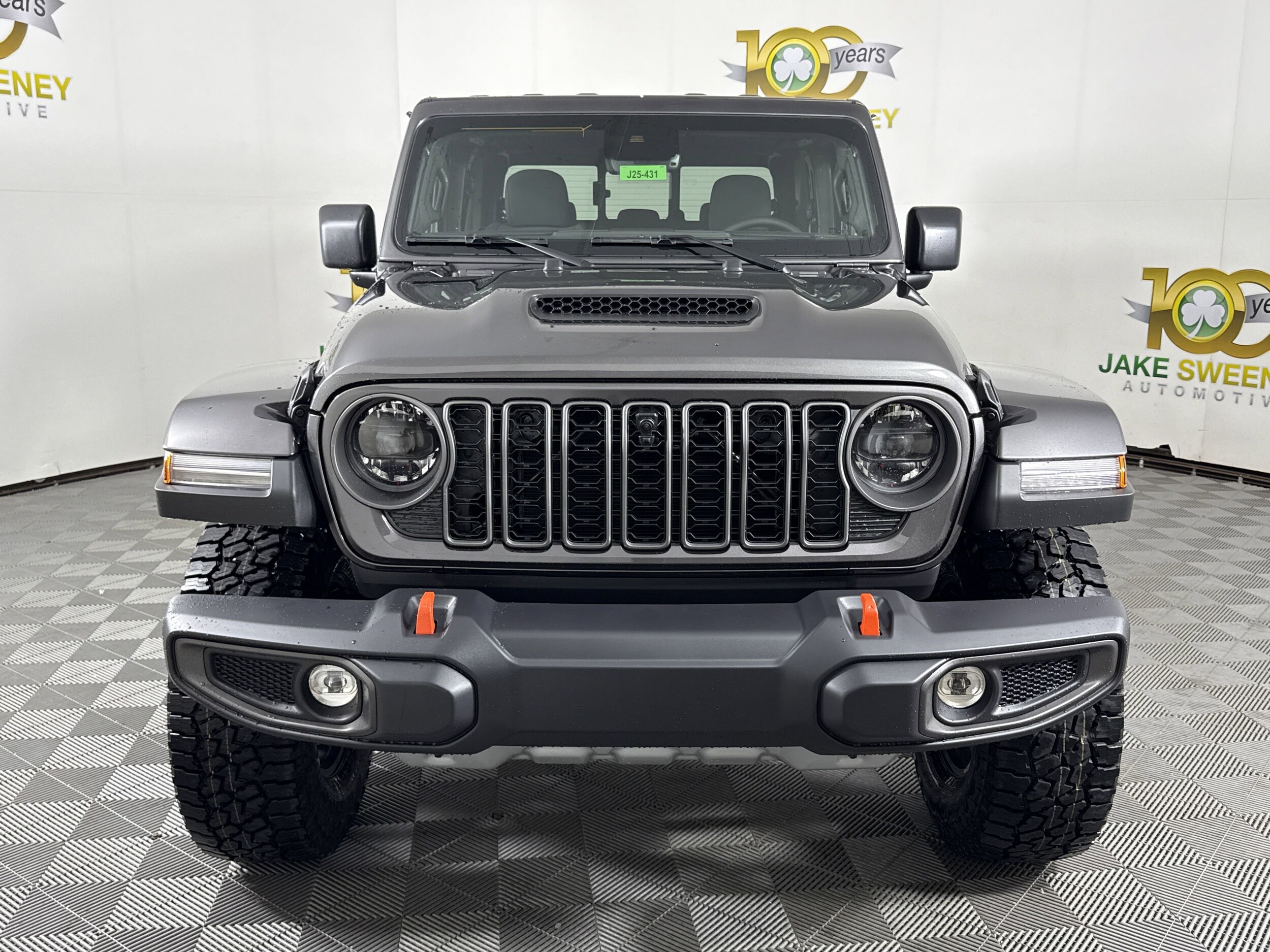 2025 Jeep Gladiator Mojave photo 2