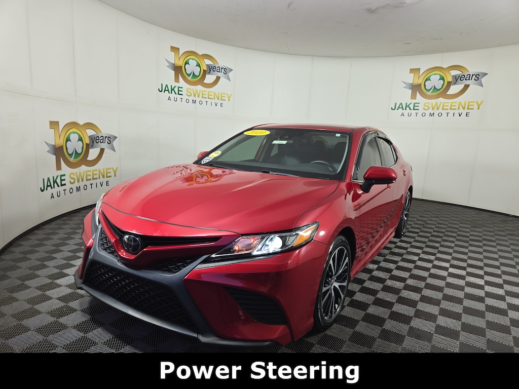 Used 2020 Toyota Camry SE Sedan