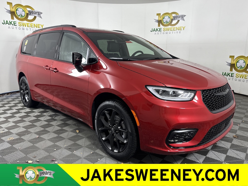 New 2026 Chrysler Pacifica LIMITED AWD Passenger Van