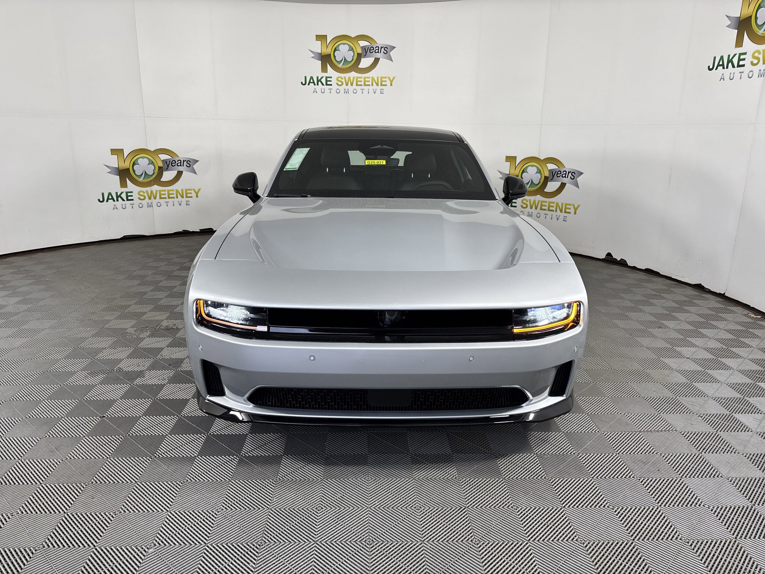 2025 Dodge Charger Daytona R/T photo 2