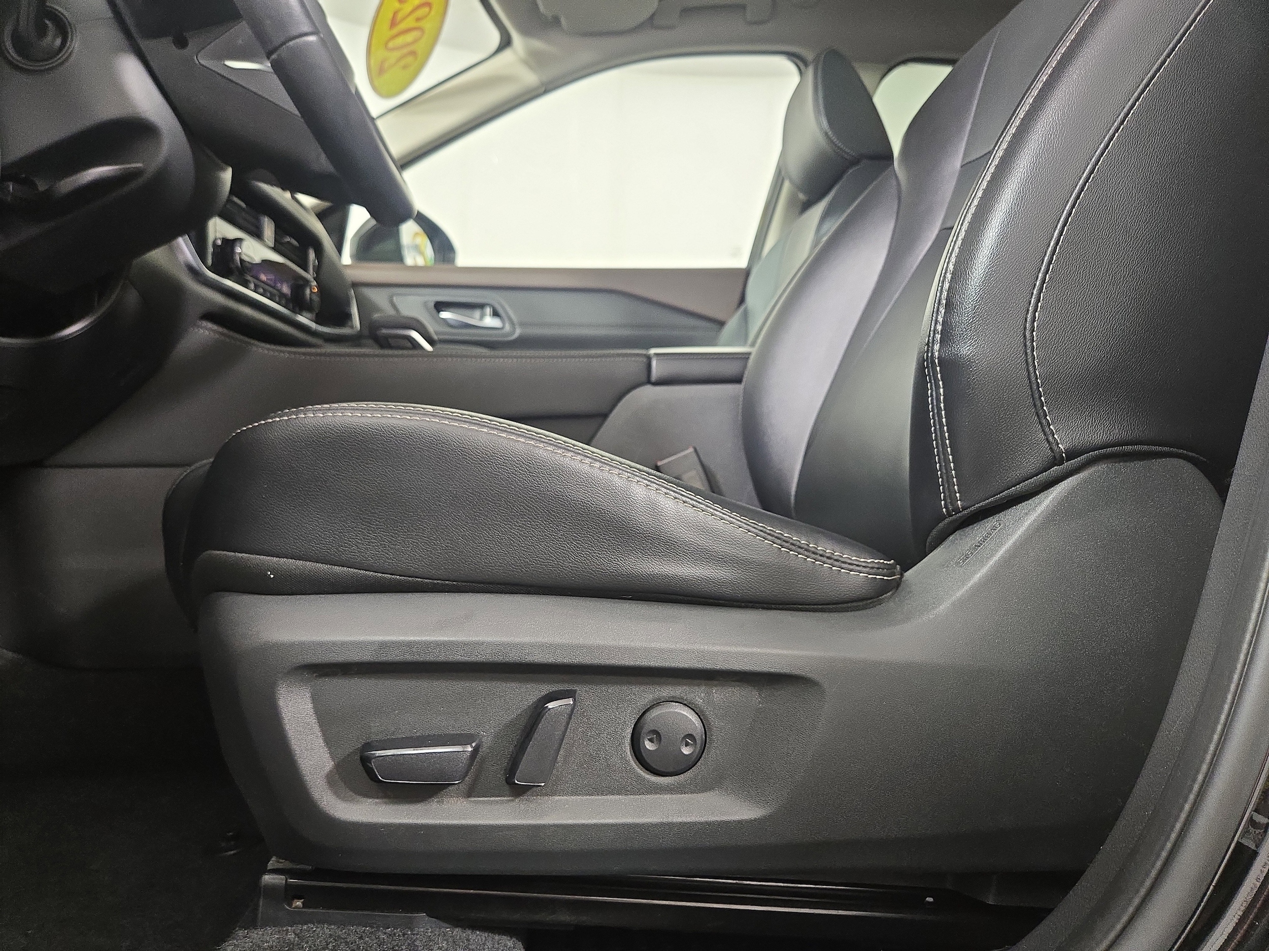 2023 Nissan Rogue SL - Photo 30