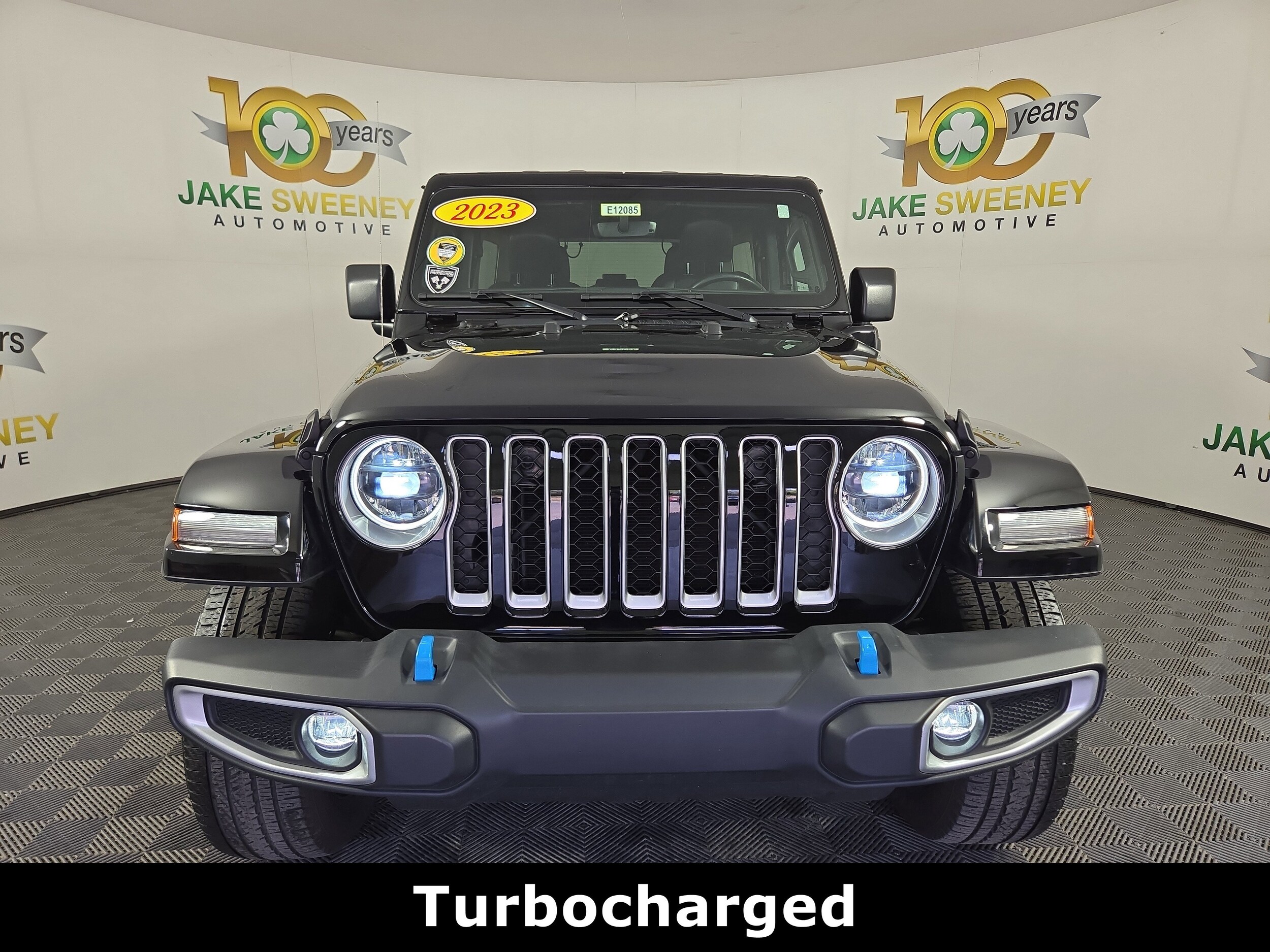 2023 Jeep Wrangler 4xe Sahara photo 2