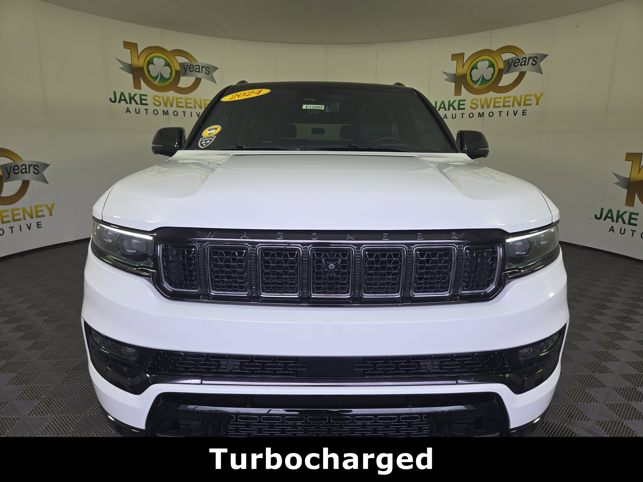 2024 Jeep Grand Wagoneer L II photo 2