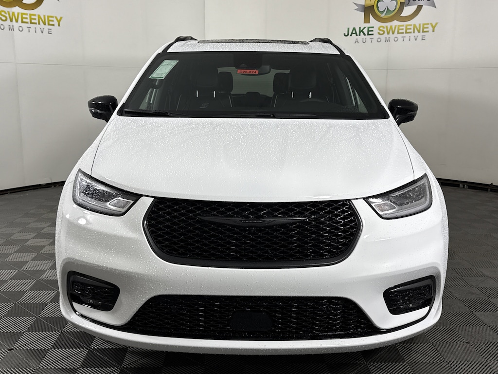 New 2026 Chrysler Pacifica LIMITED Passenger Van