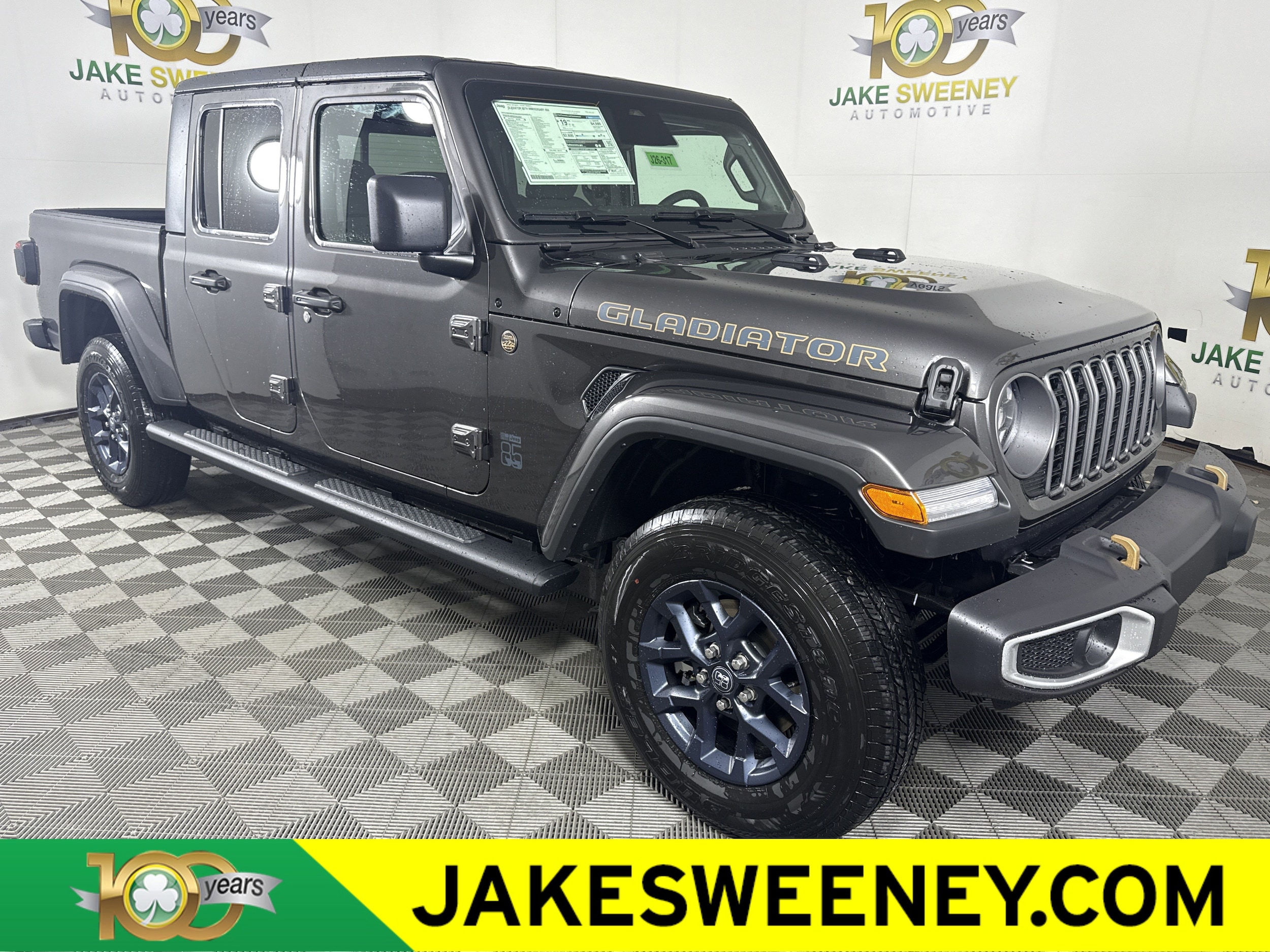 2026 Jeep Gladiator 85th Anniversary Edition Auto's photo