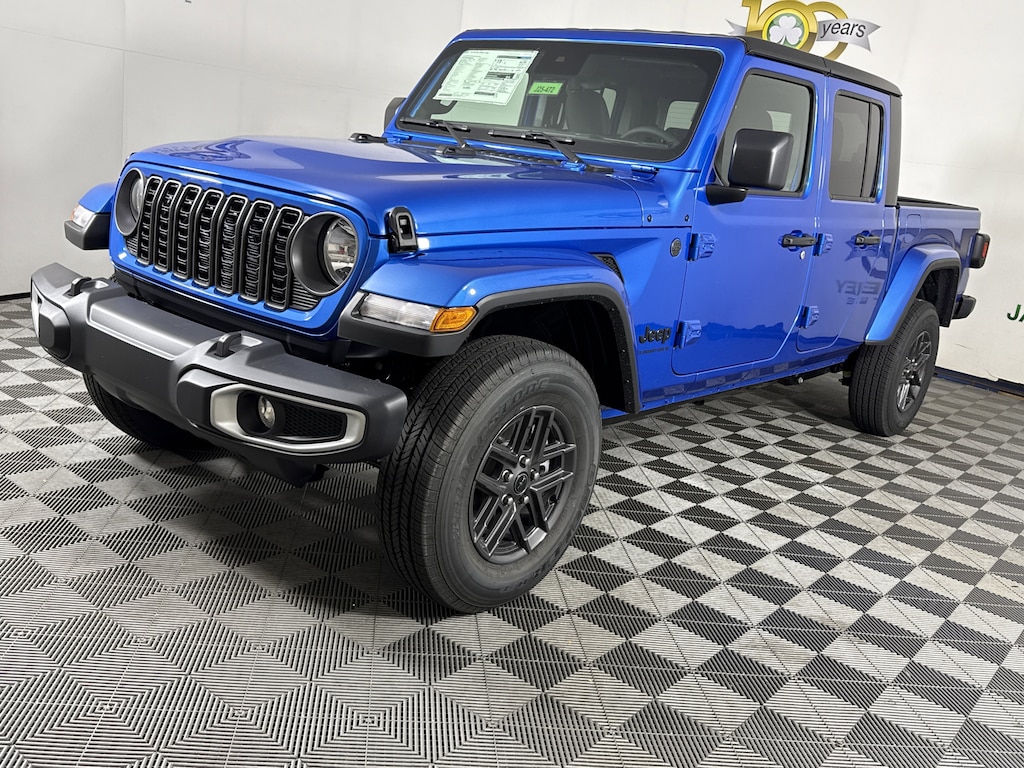 New 2025 Jeep Gladiator SPORT S 4X4 Pickup