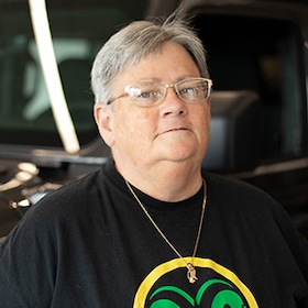Staff member Donna Perry from ID_1ac69a87cdd0