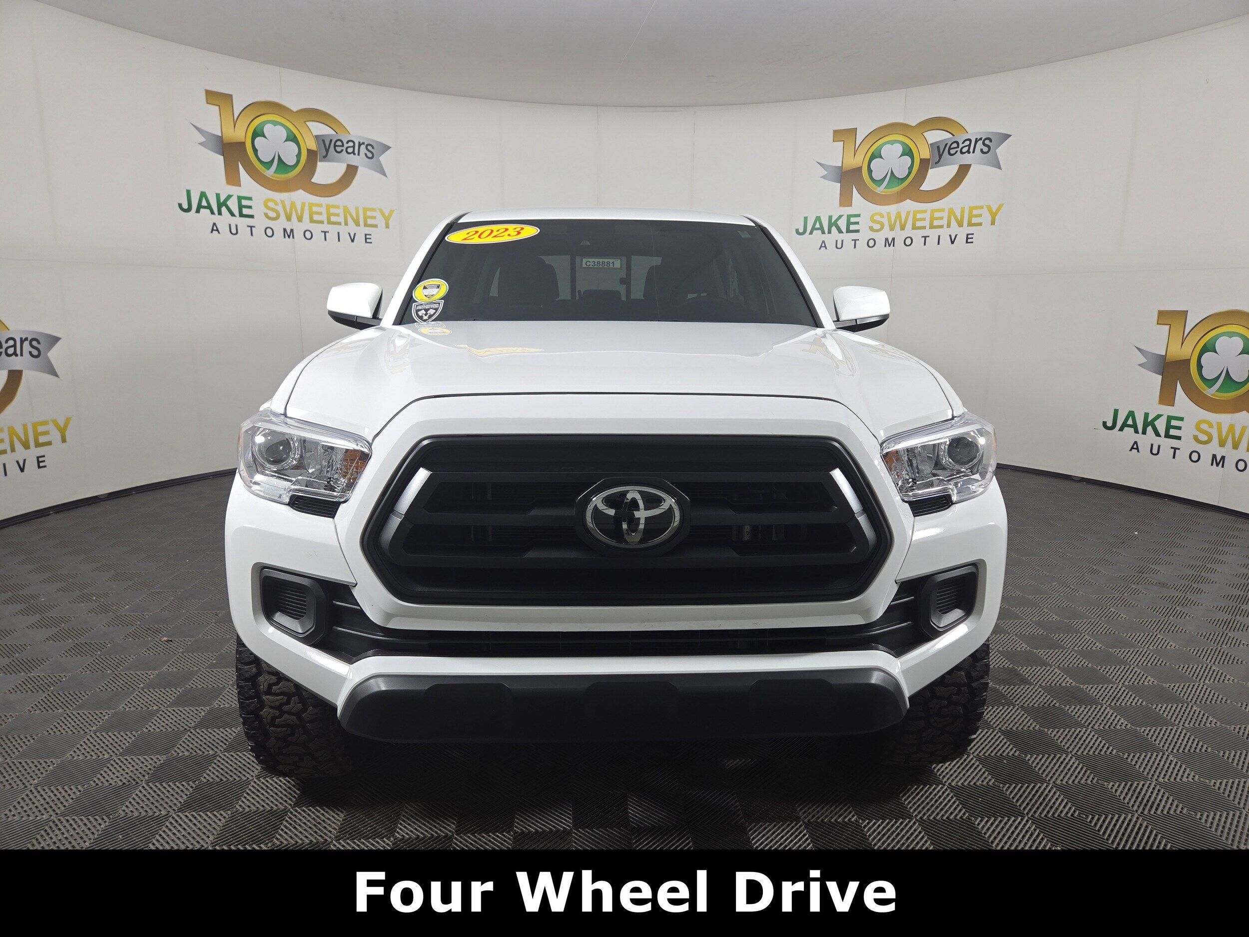 2023 Toyota Tacoma SR Double Cab photo 2