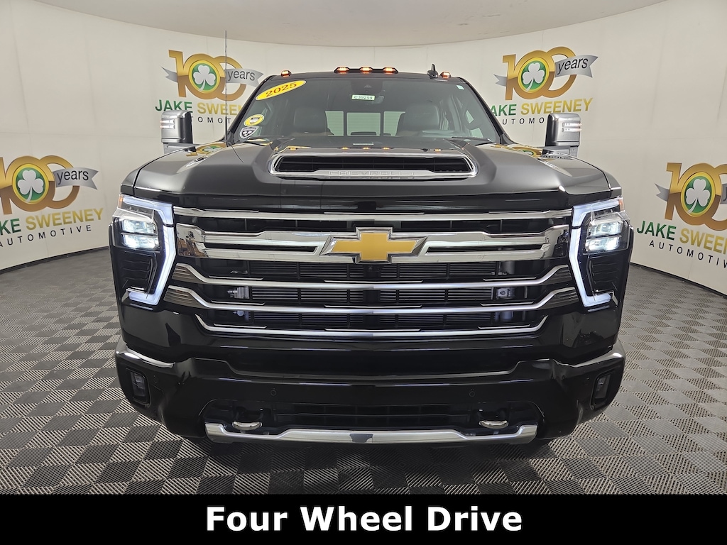 Used 2025 Chevrolet Silverado 3500HD High Country Truck Crew Cab