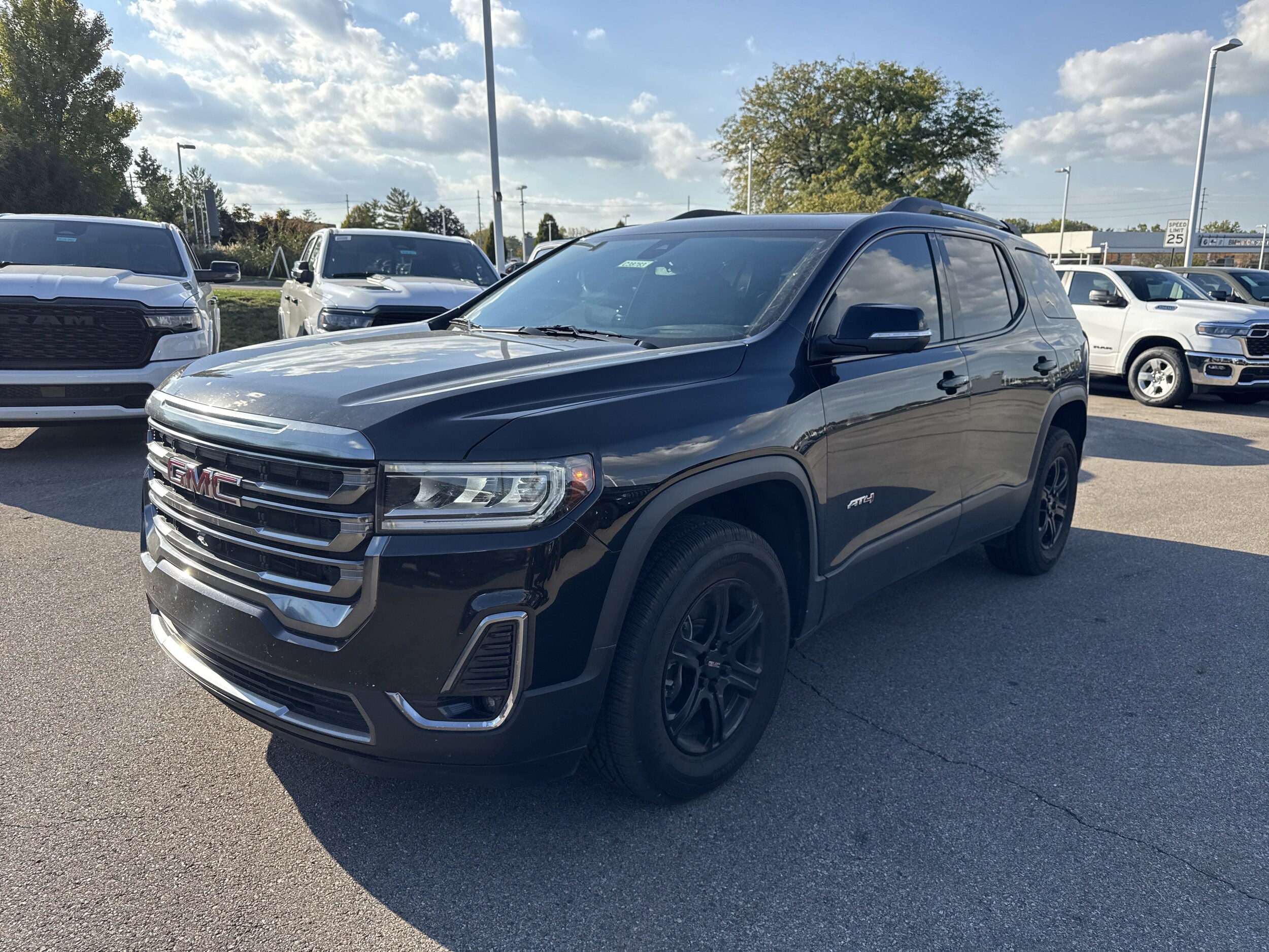 2022 Gmc Acadia AT4 photo 3