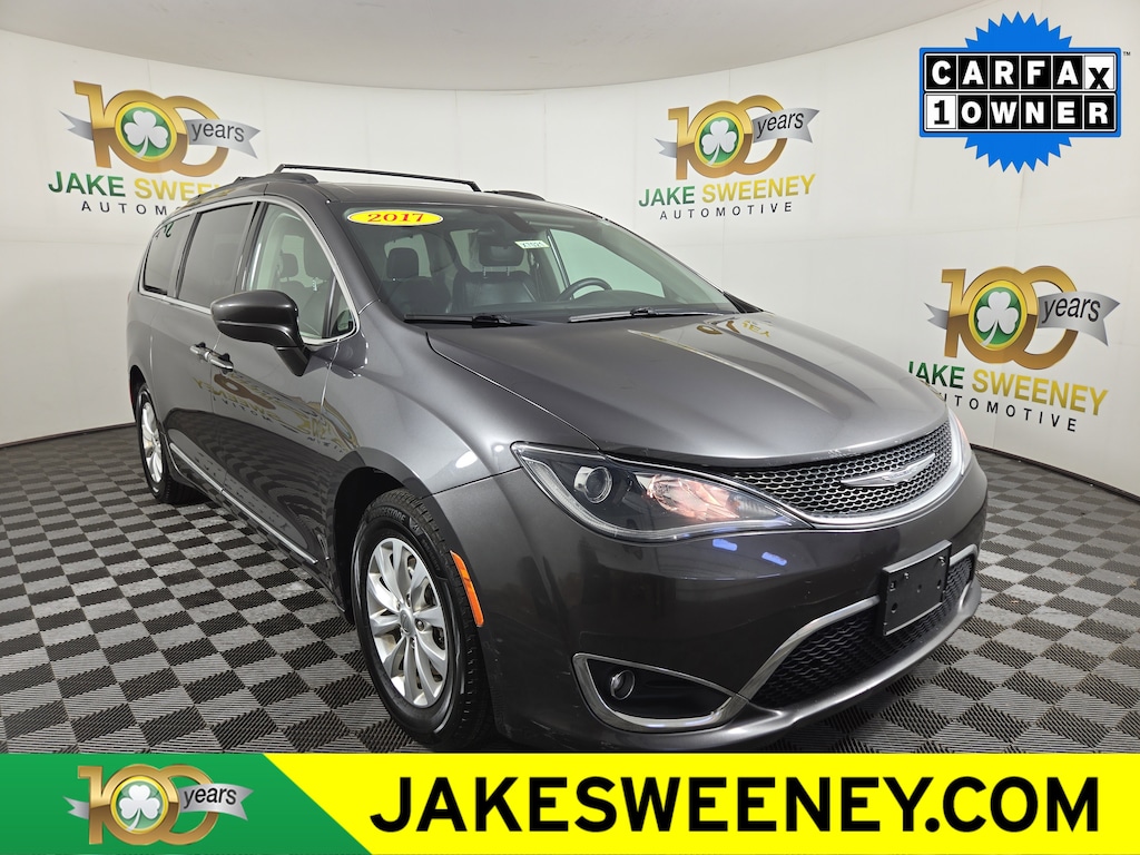 Used 2017 Chrysler Pacifica Touring-L Van