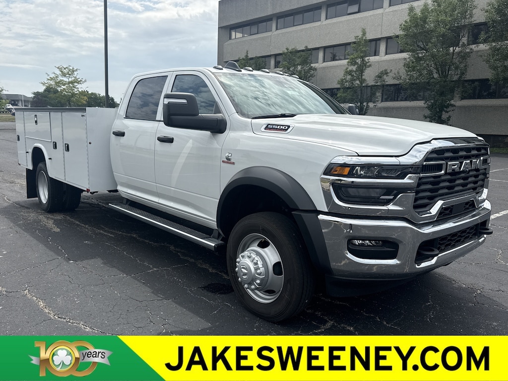 New 2026 Ram 5500 Chassis Cab TRADESMAN CREW 4X4 84' CA Pickup