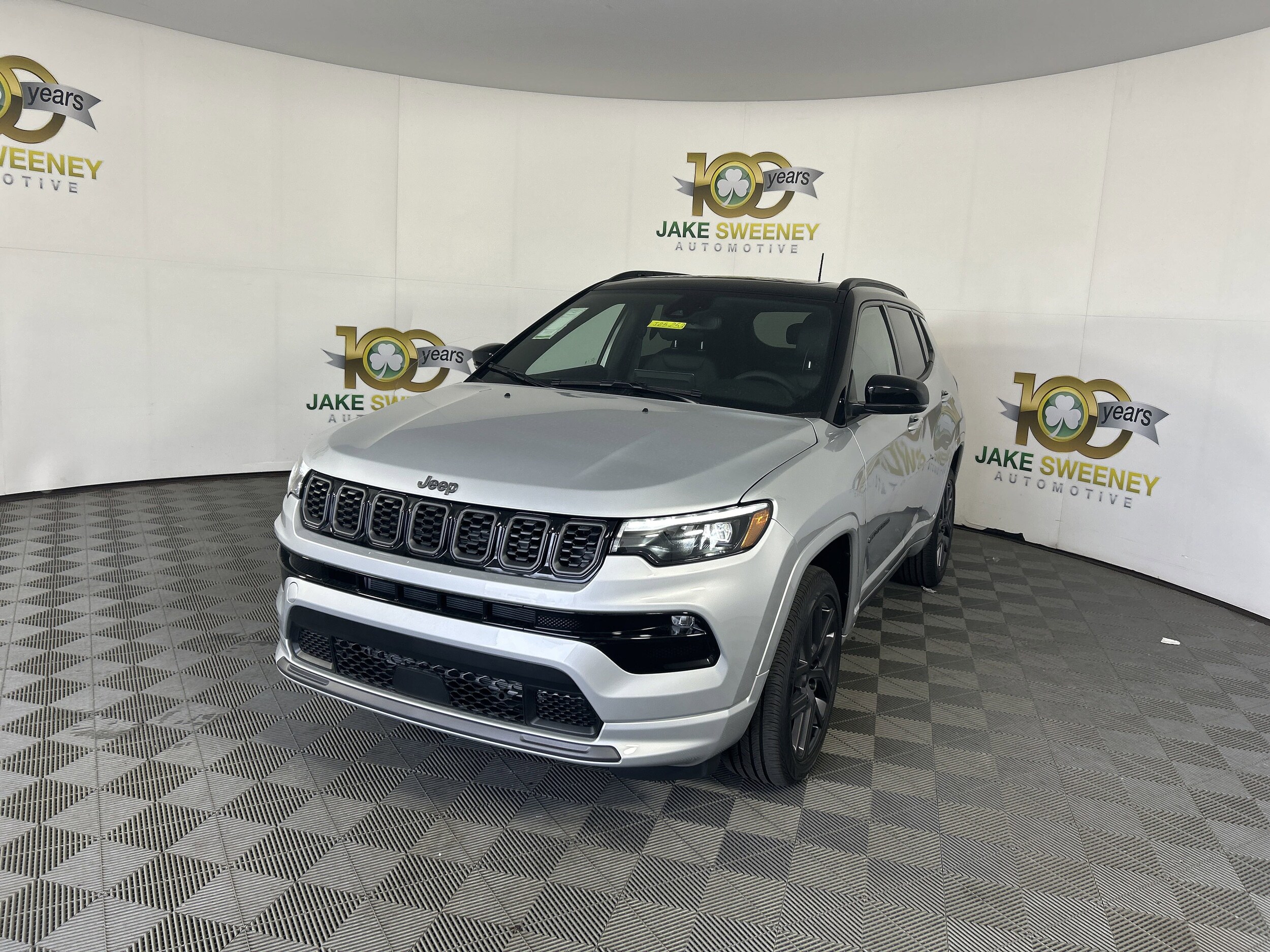 2025 Jeep Compass Limited photo 3