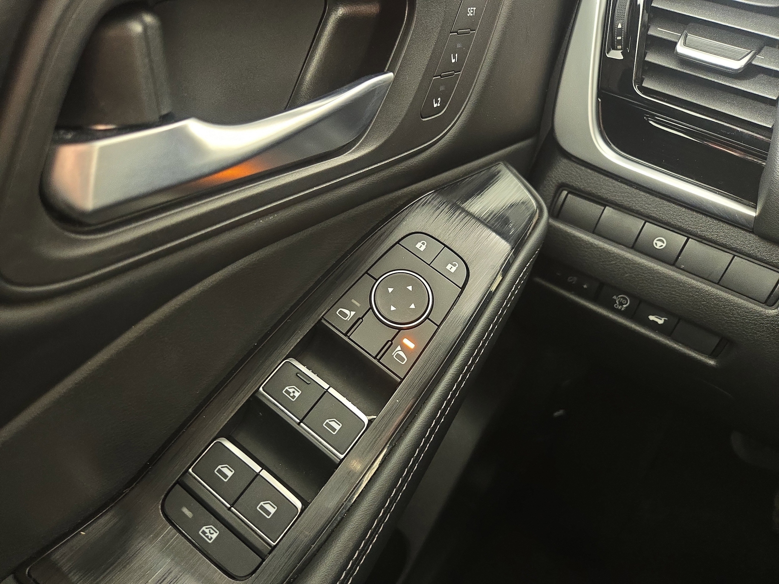 2023 Nissan Rogue SL - Photo 29
