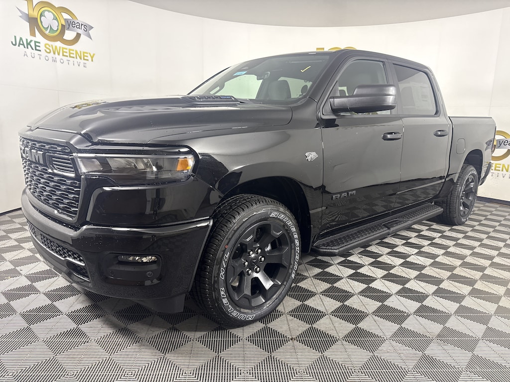 New 2027 Ram 1500 EXPRESS CREW CAB 4X4 5'7 BOX Pickup