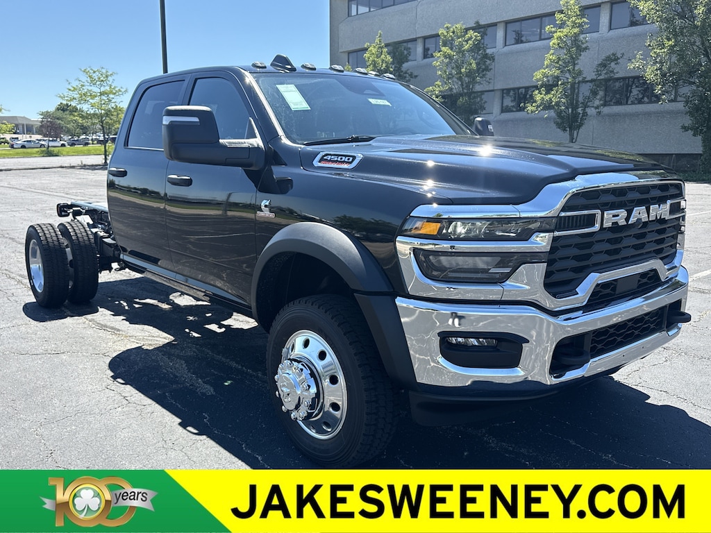 New 2026 Ram 4500 Chassis Cab TRADESMAN CREW 4X4 60' CA Pickup