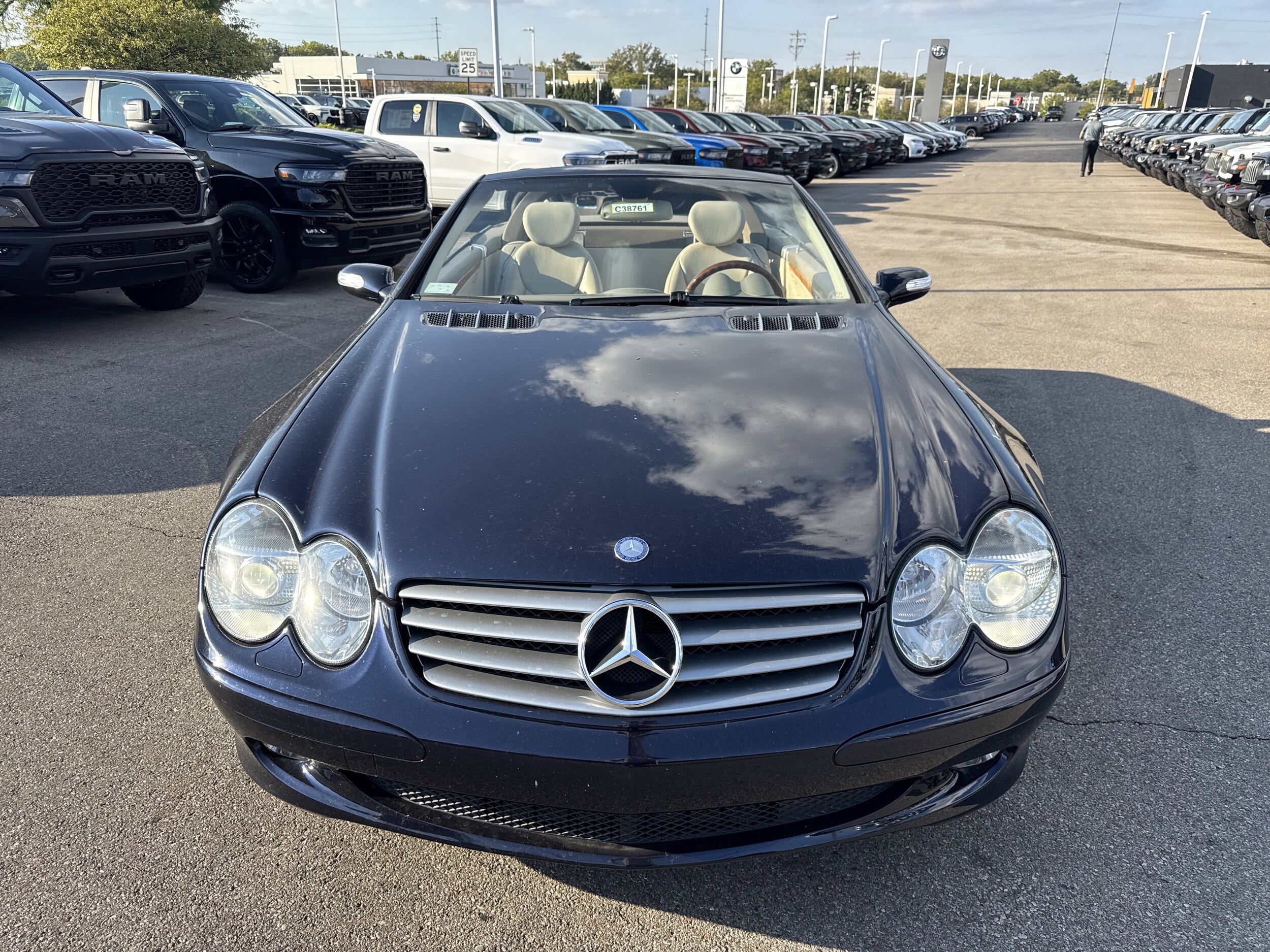 2004 Mercedes Benz SL 500 photo 2