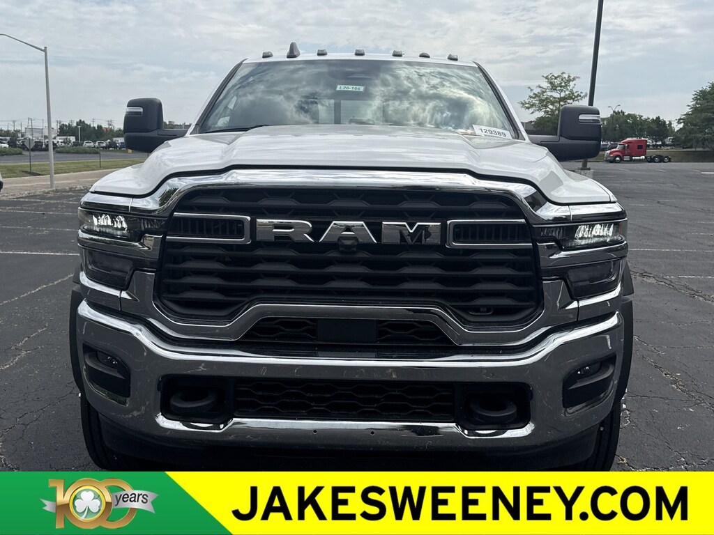 New 2026 Ram 5500 Chassis Cab TRADESMAN CREW 4X4 84' CA Pickup