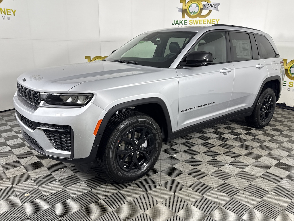 New 2026 Jeep Grand Cherokee LAREDO ALTITUDE 4X4 Sport Utility