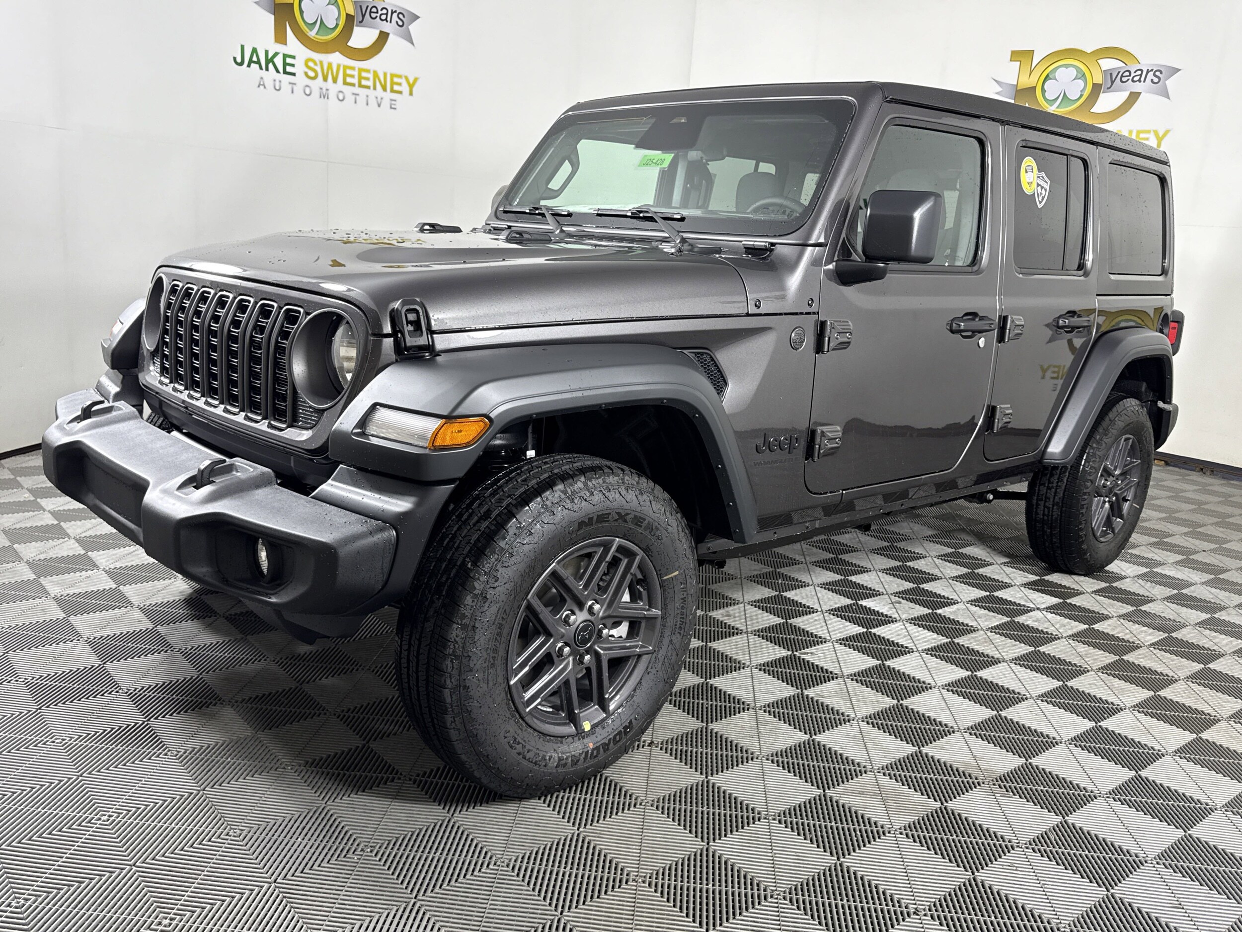 2025 Jeep Wrangler Sport S photo 3