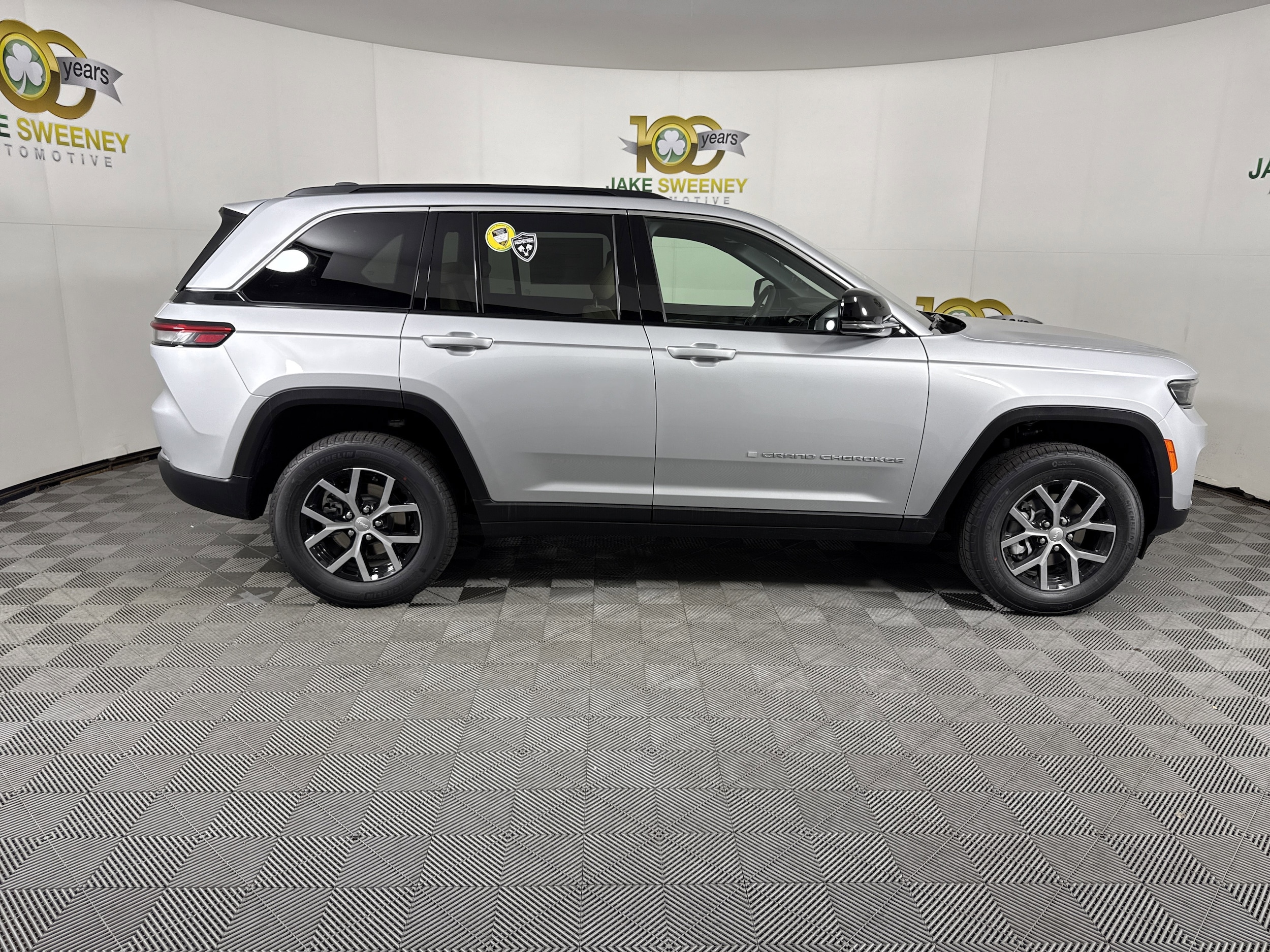 2025 Jeep Grand Cherokee Limited - Photo 11