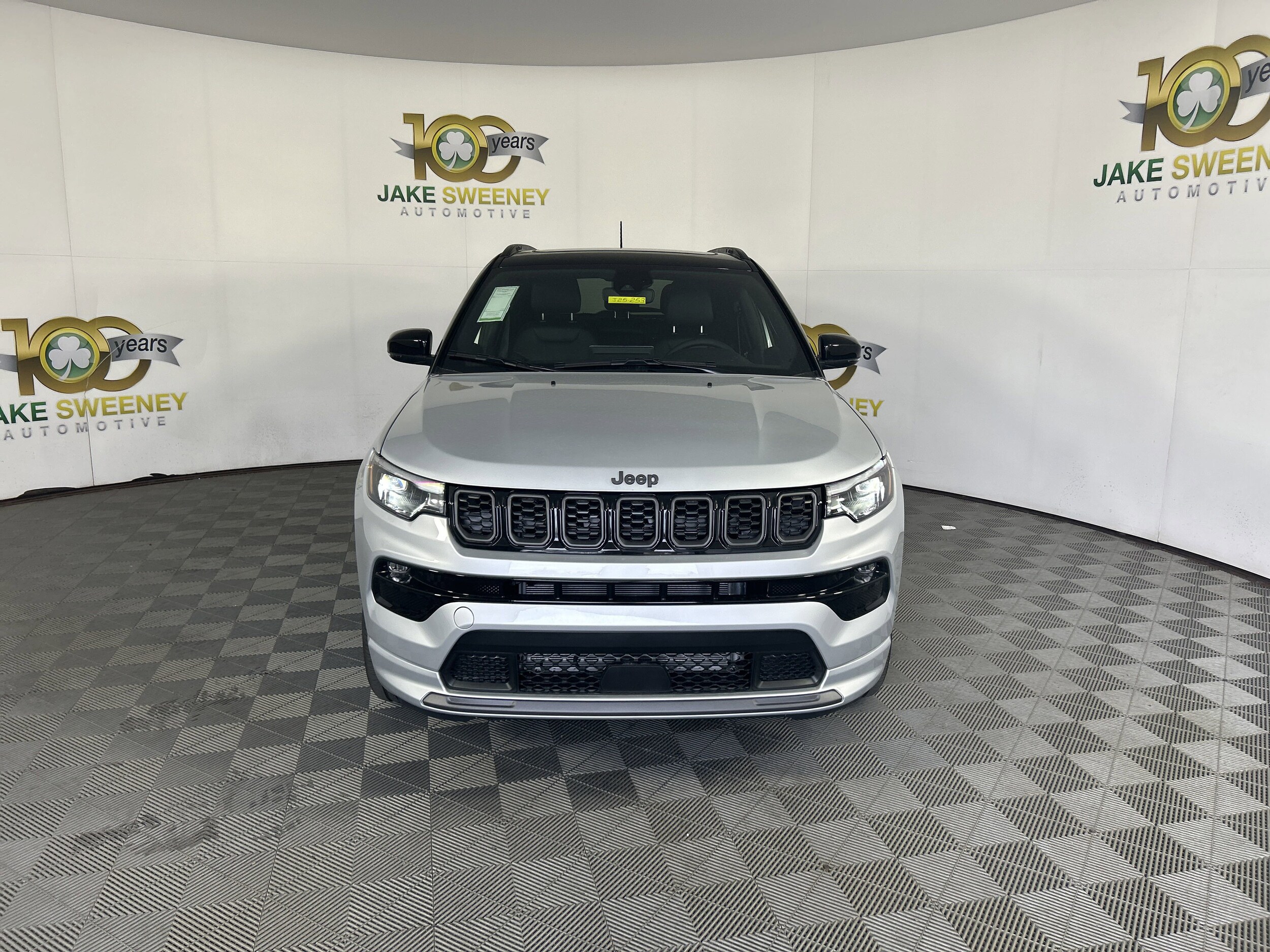 2025 Jeep Compass Limited photo 2