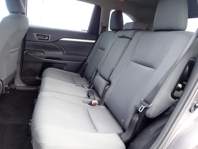Toyota Highlander Seating >> Used 2016 Toyota Highlander For Sale At Jake Sweeney Chevrolet Vin Toyota Highlander Seating >> Used 2016 Toyota Highlander For Sale At Jake Sweeney Chevrolet Vin