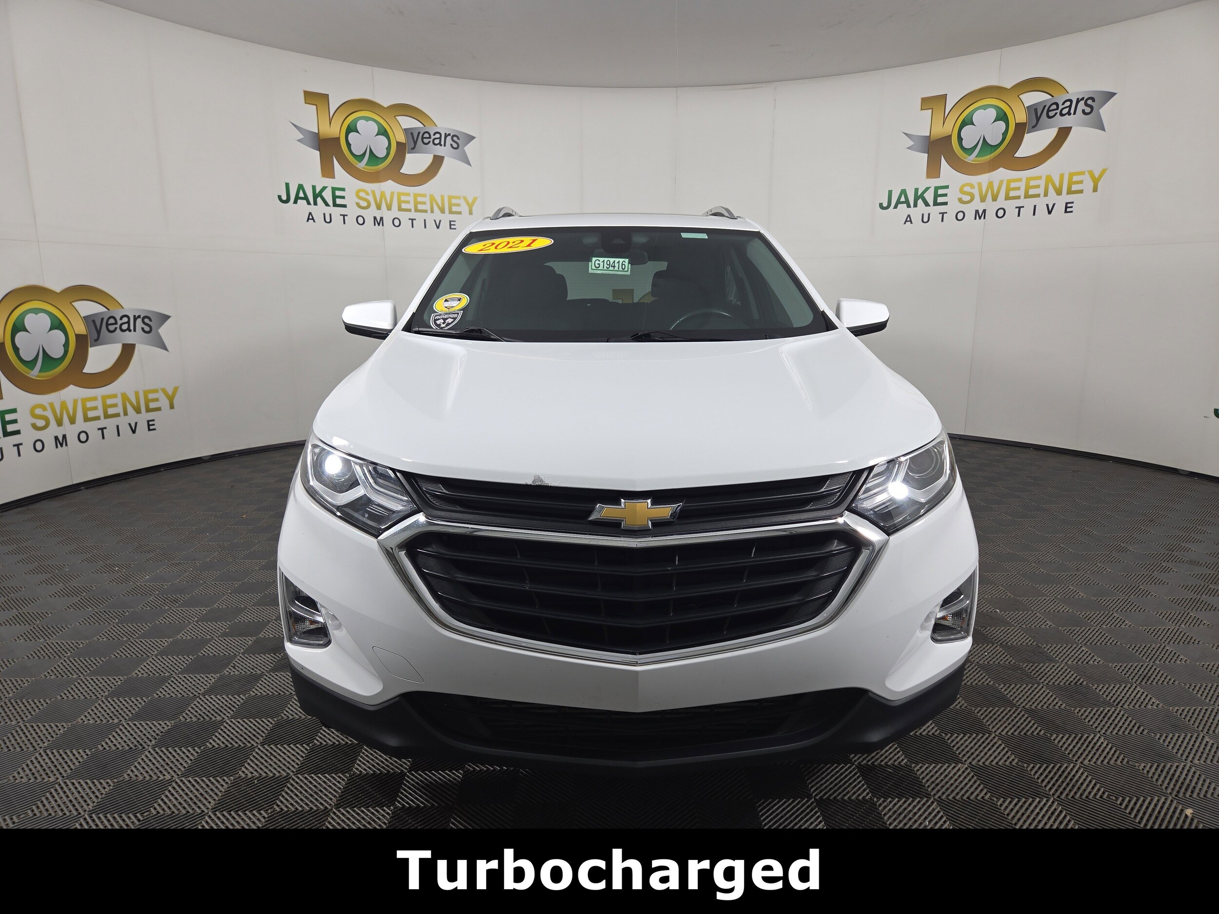 2021 Chevrolet Equinox LT photo 2