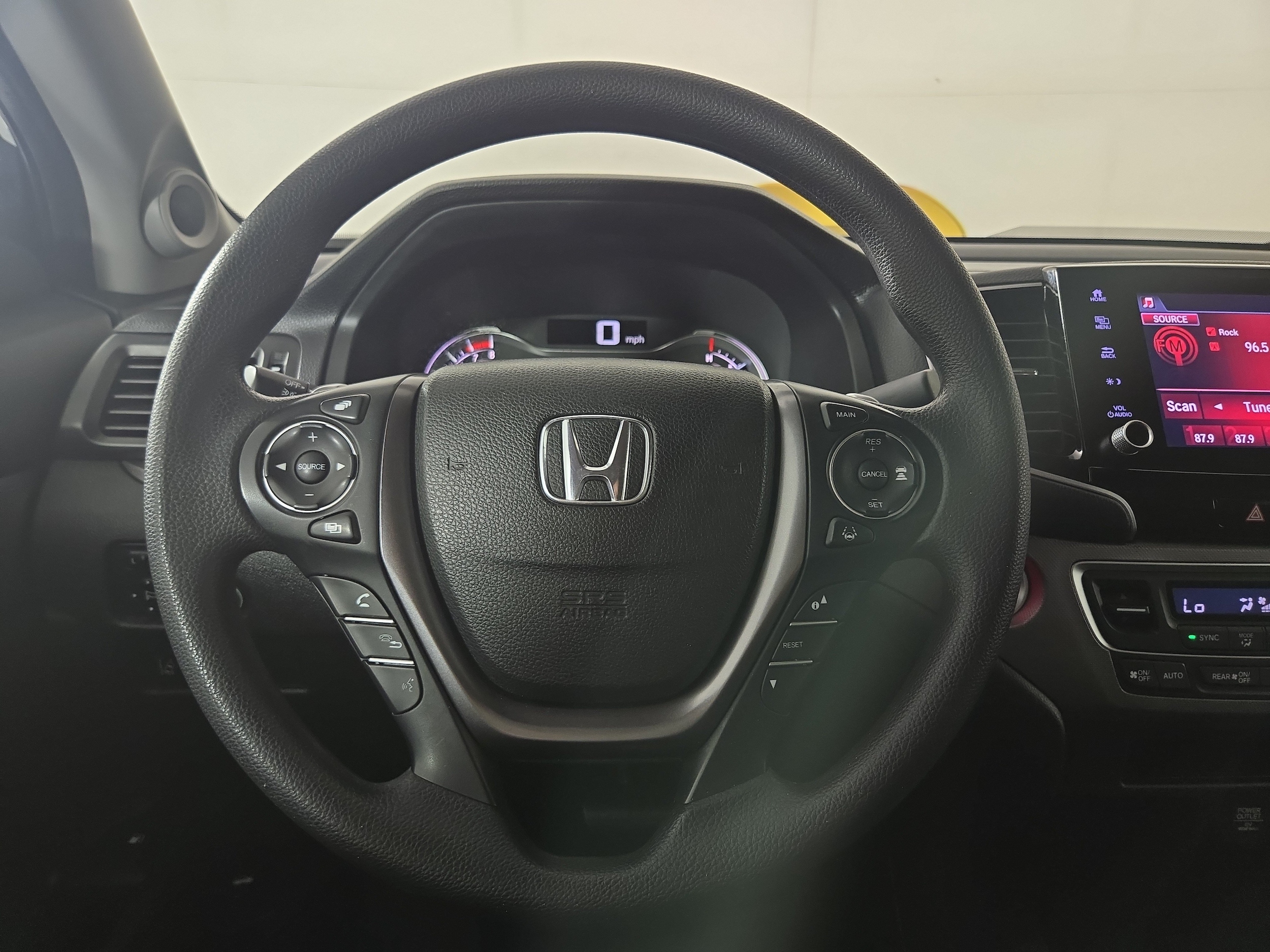 2023 Honda Ridgeline Sport - Photo 14