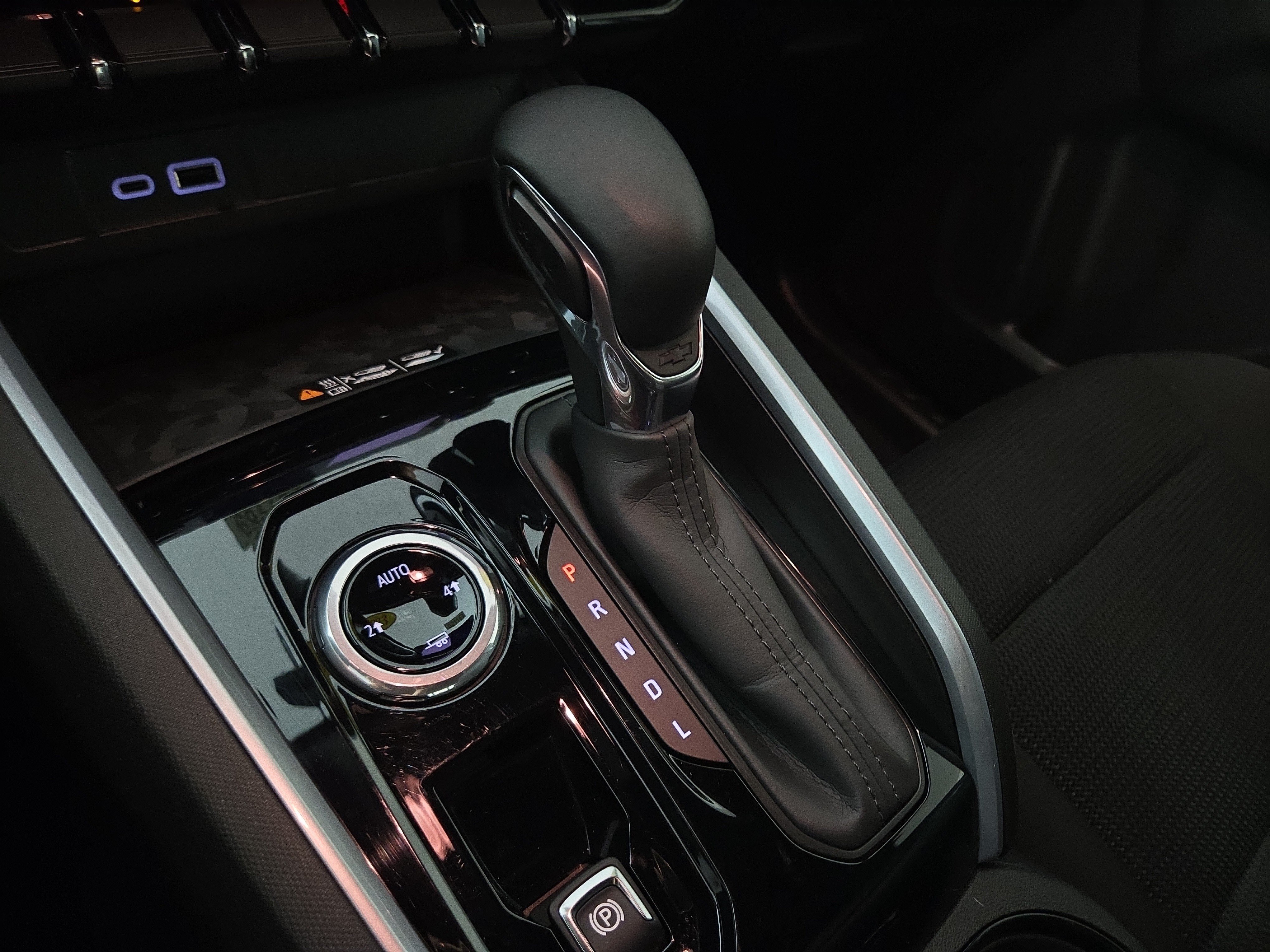 2023 Chevrolet Colorado LT - Photo 22